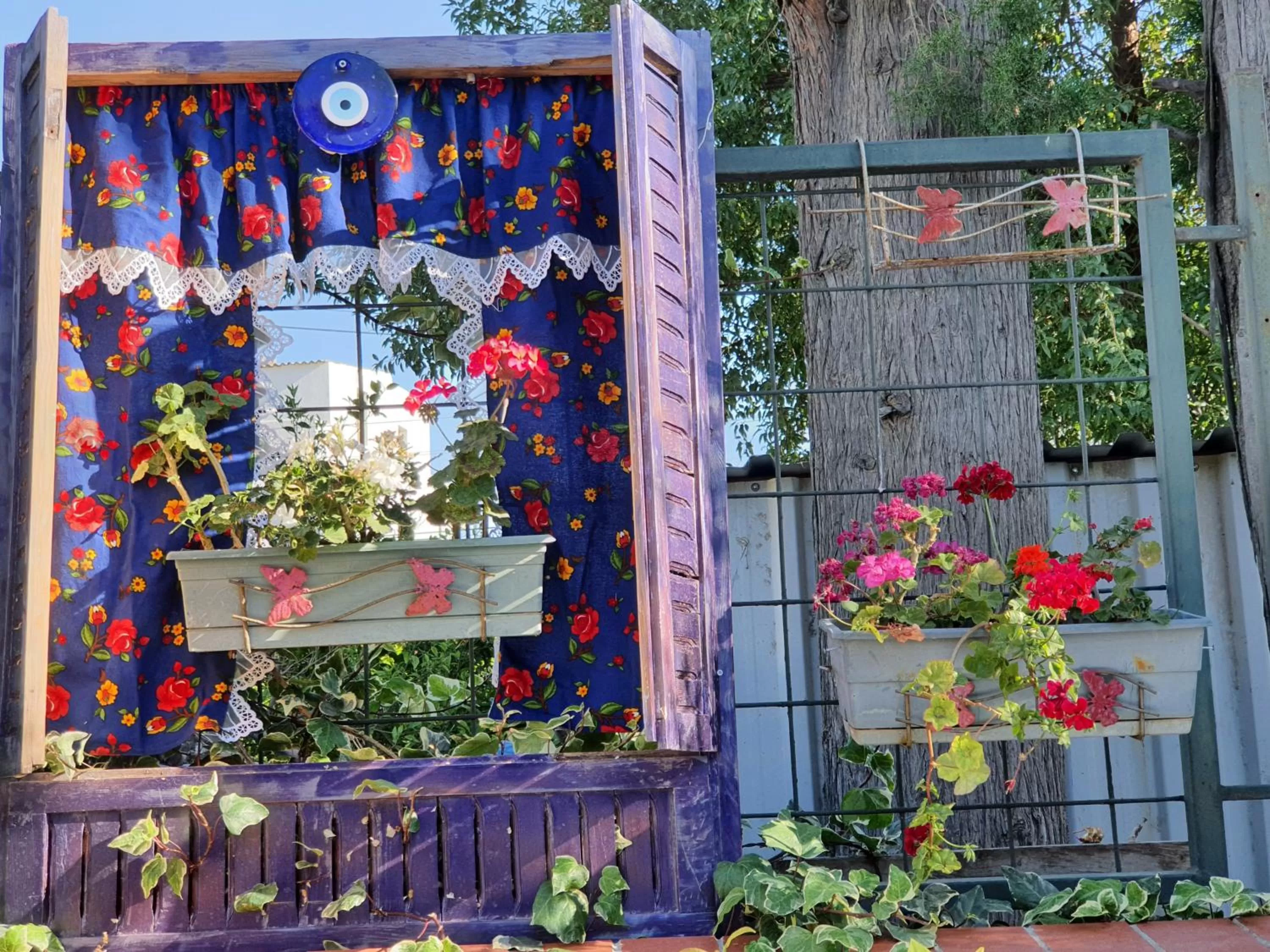 Garden in Stone House Hotel