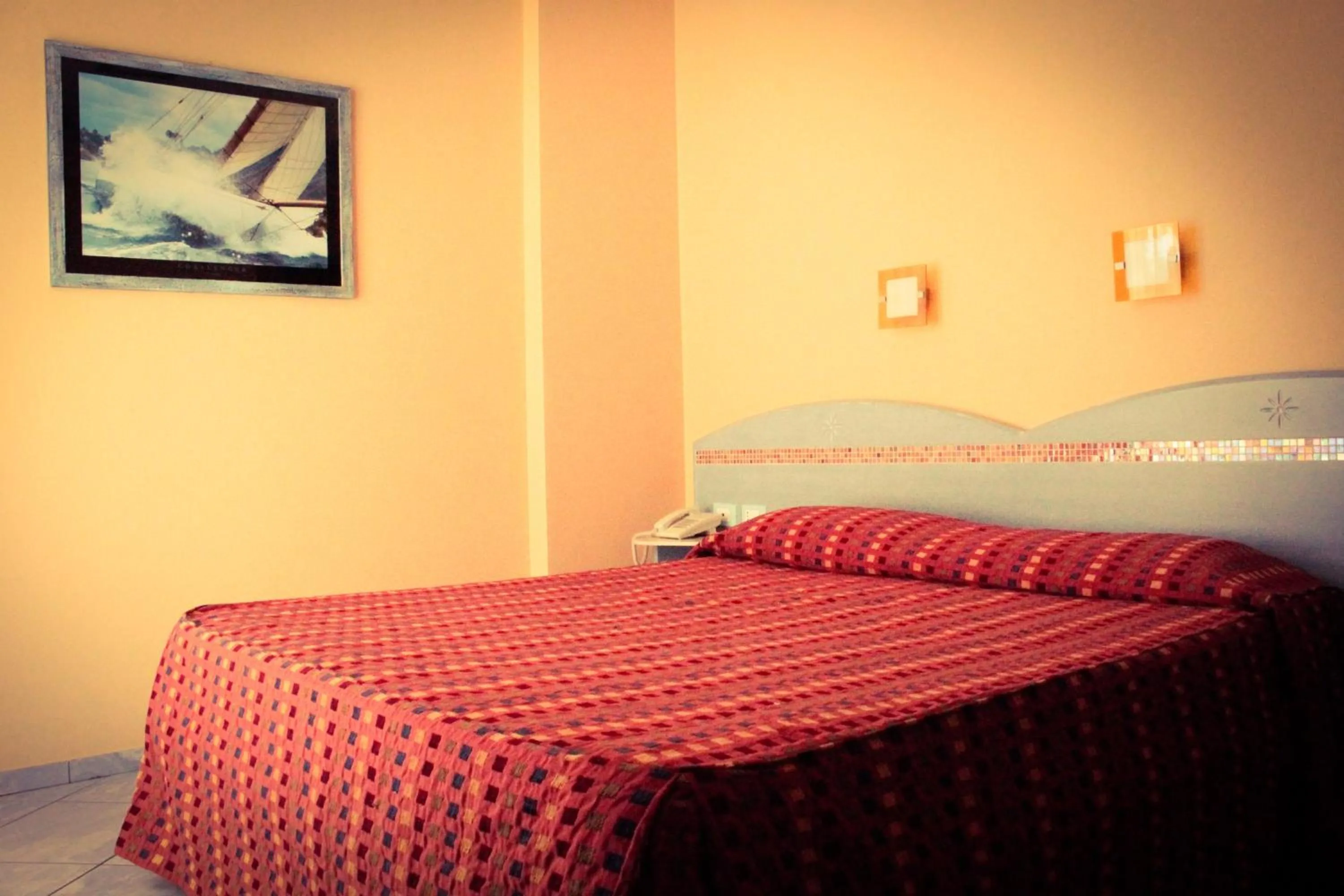 Photo of the whole room, Bed in Hotel Chentu Lunas