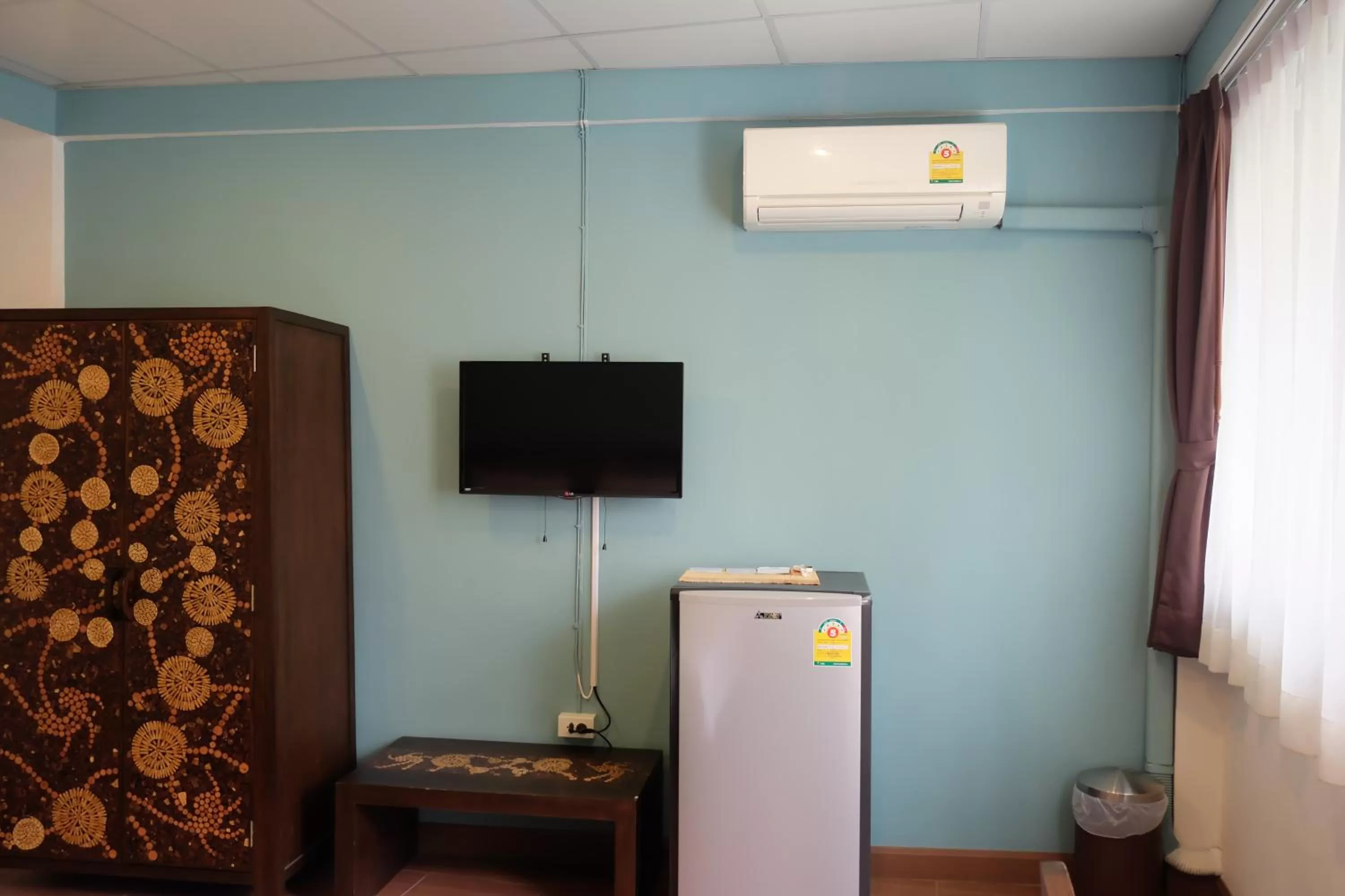 TV/Entertainment Center in Baan Glang Soi