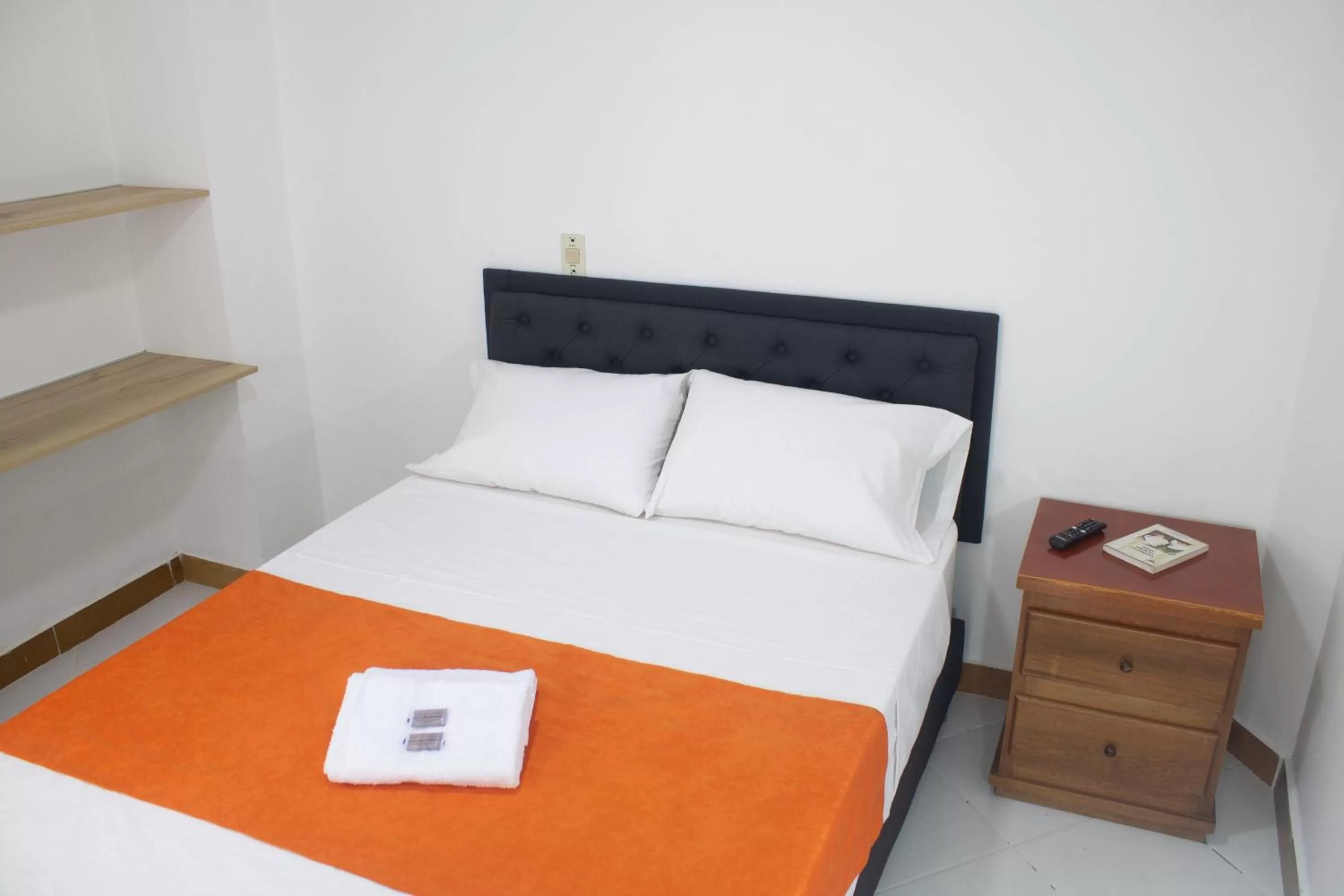 Photo of the whole room, Bed in Hotel Picasso 70