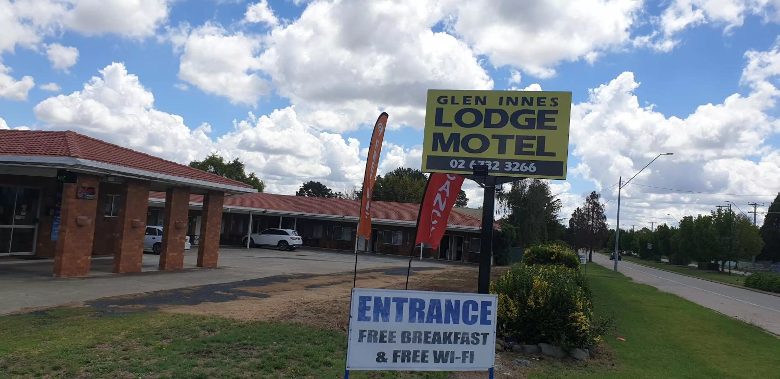 Property building in Glen Innes Lodge Motel