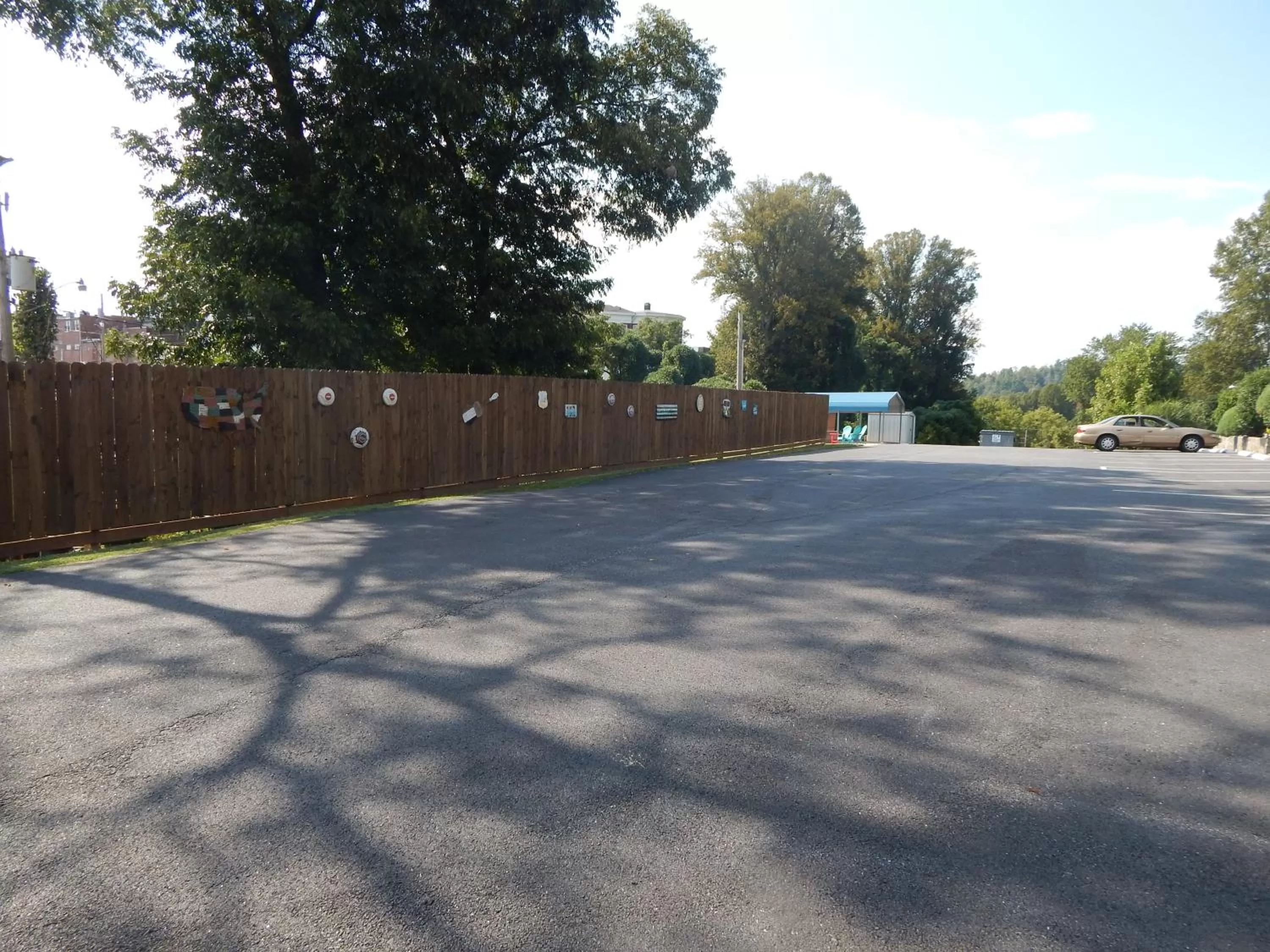 Decorative detail in Sunset Motel