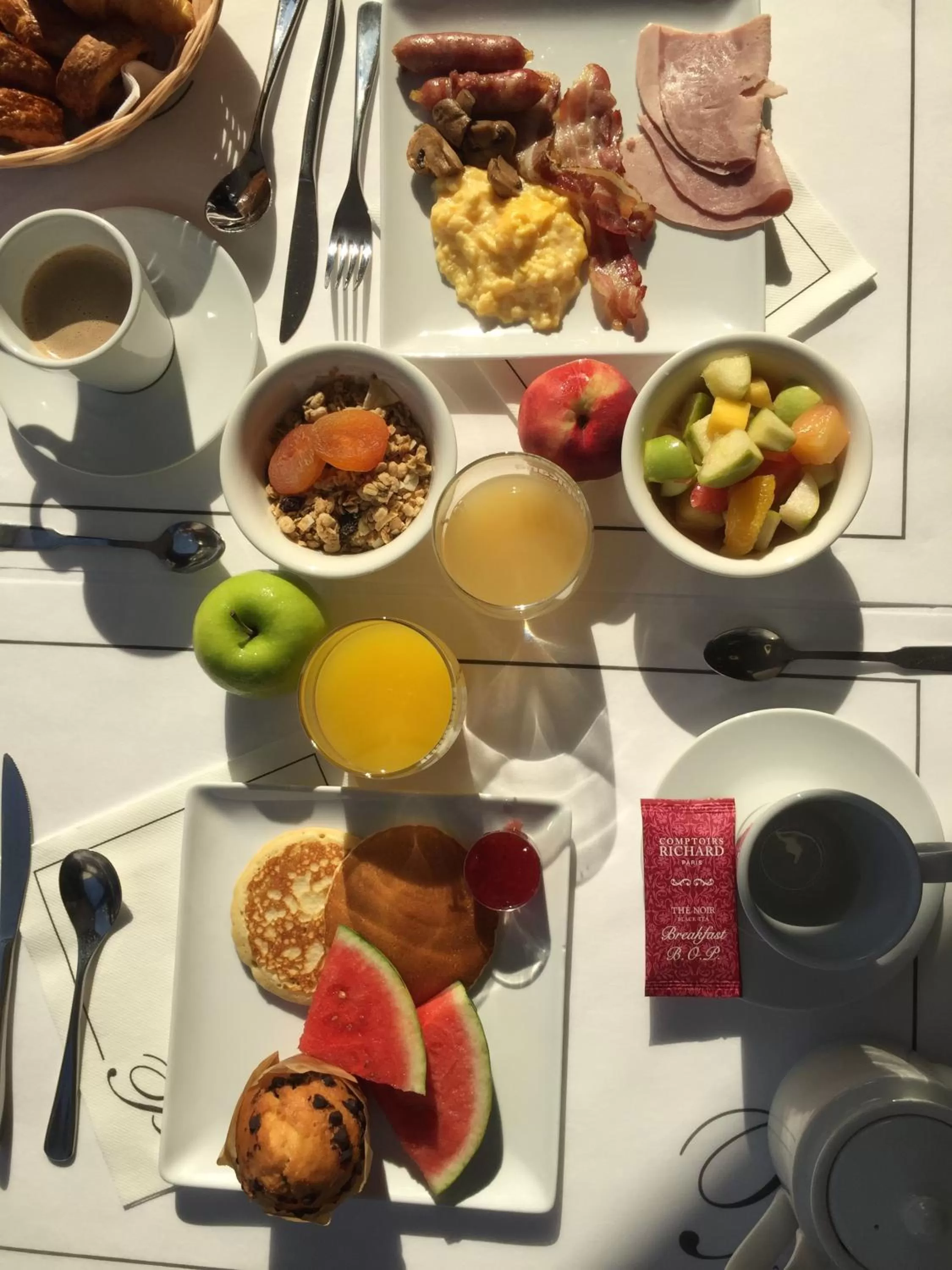 Restaurant/places to eat in Hotel Palladia