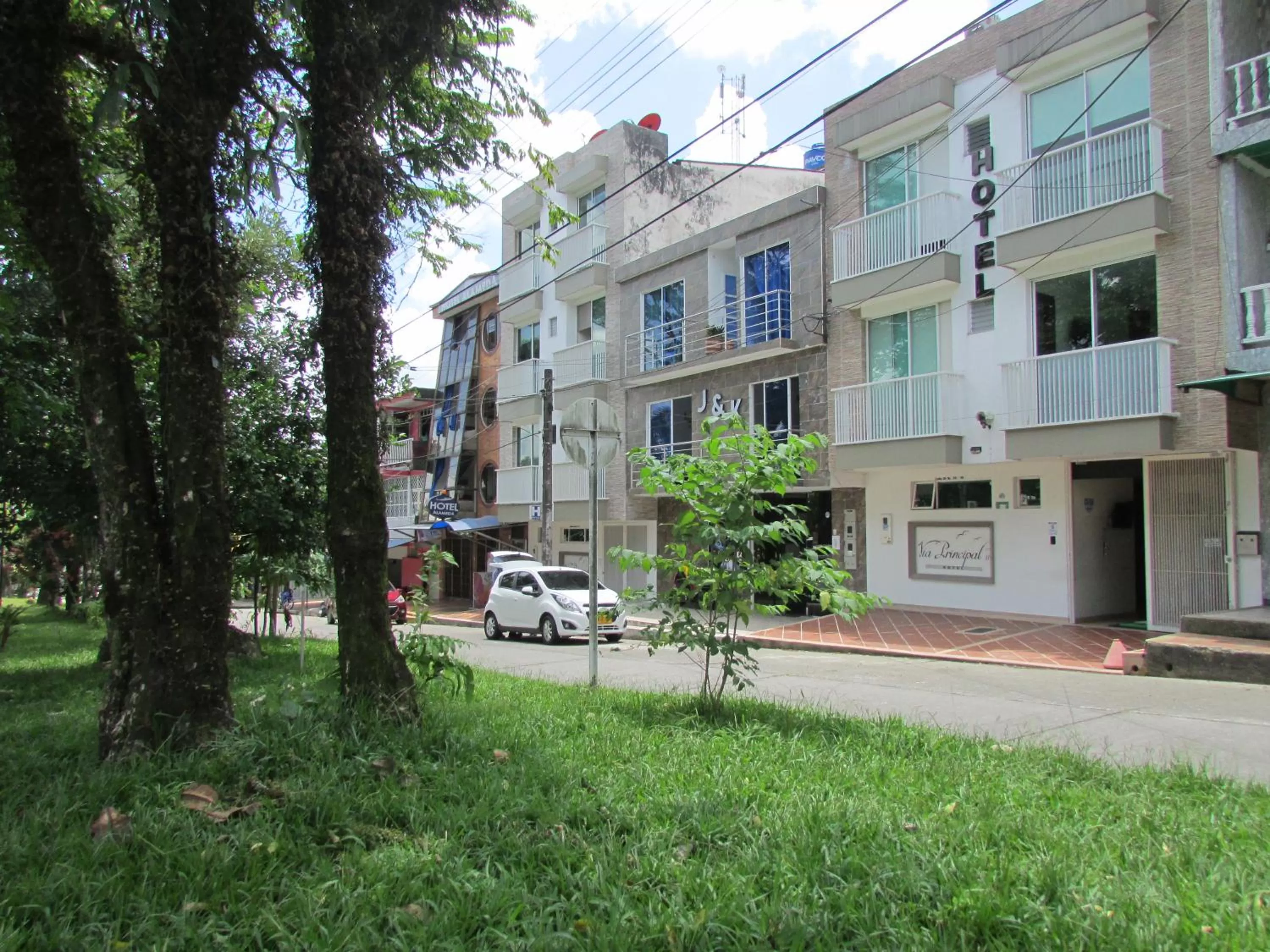 Property Building in Hotel Via Principal I