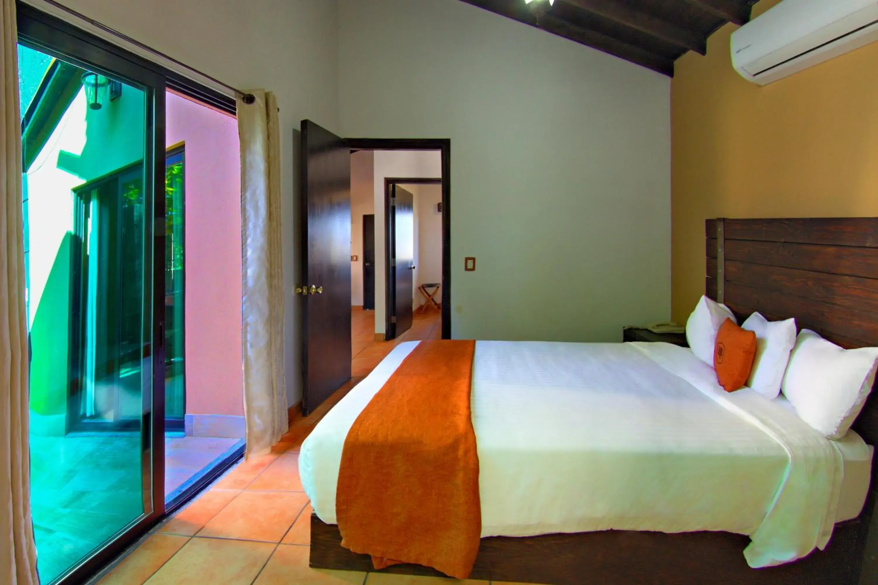 Two-Bedroom Chalet in Hotel Boutique Valle de Guadalupe Two-Bedroom Chalet in Hotel Boutique Valle de Guadalupe