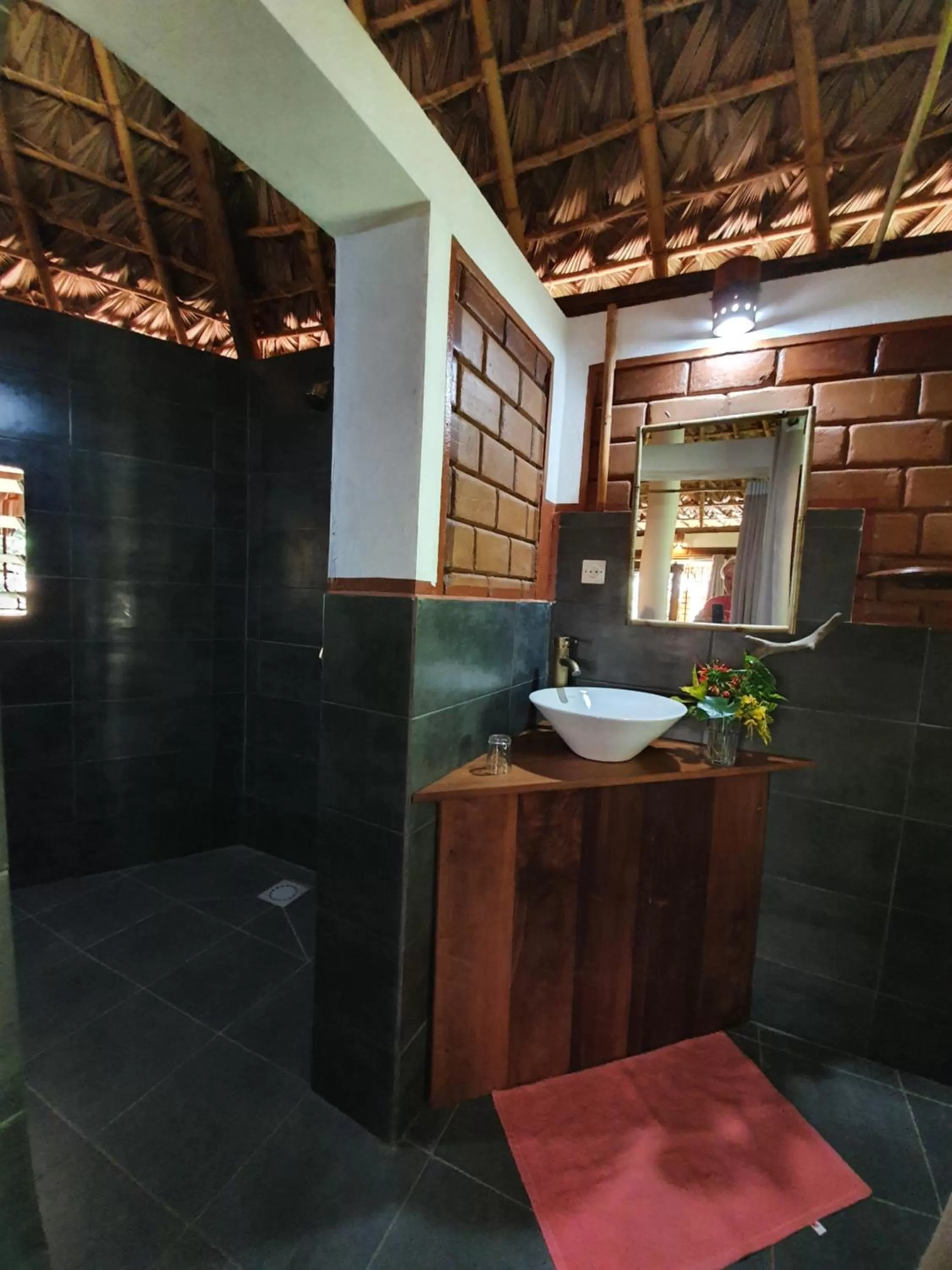 Bathroom in Hotel Lakana Ramena