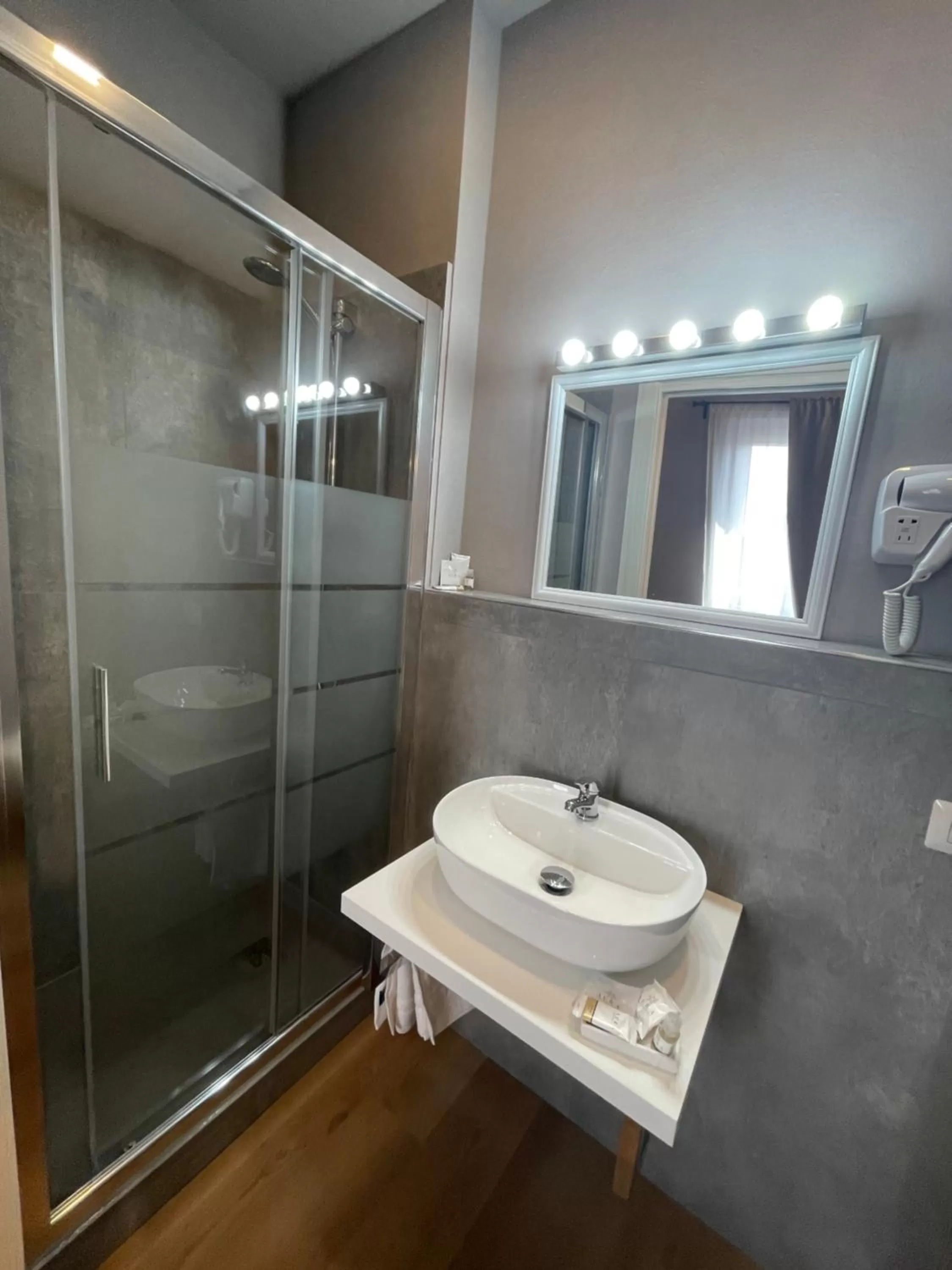 Shower, Bathroom in Piccola Dimora B&B