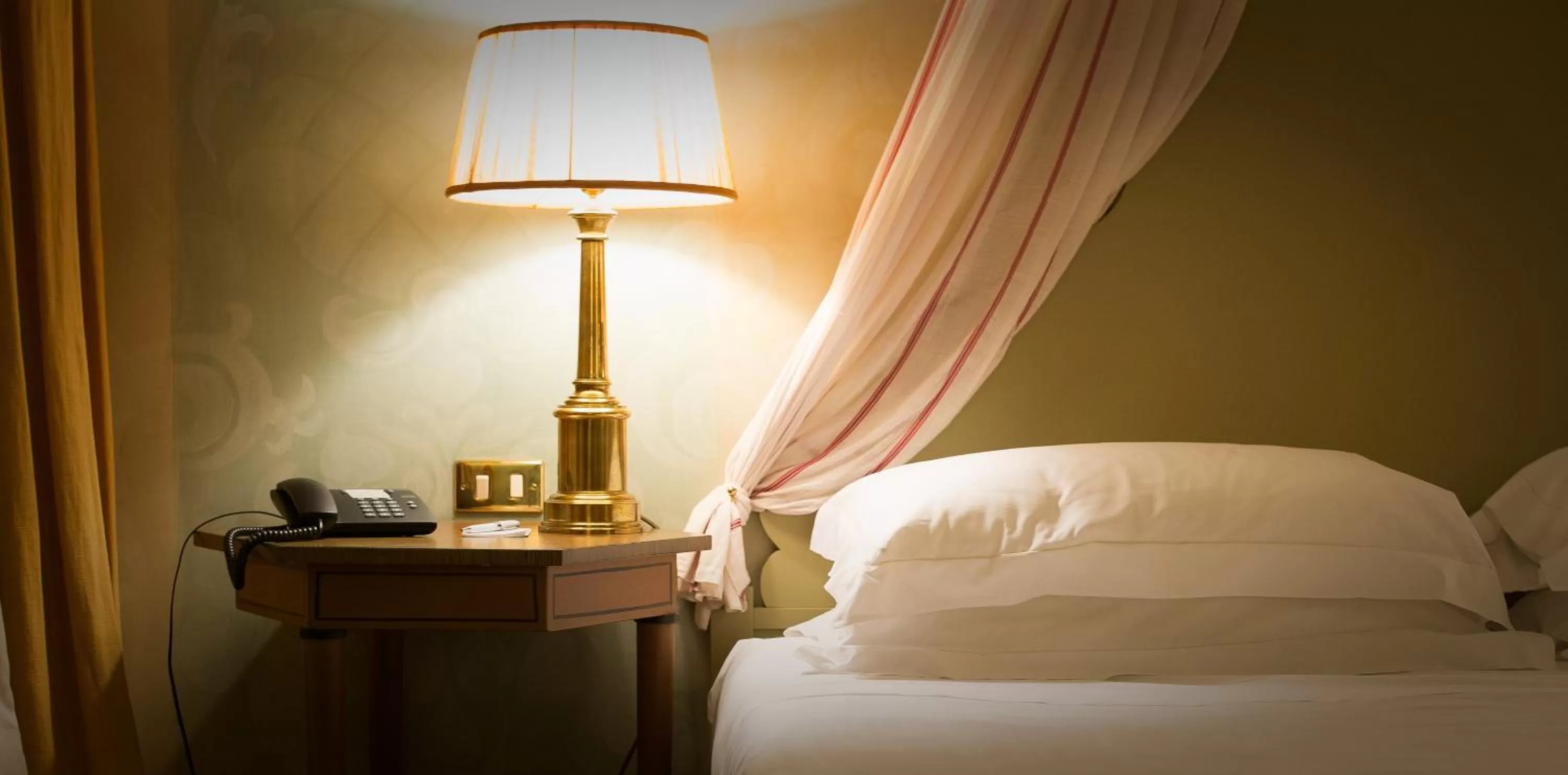 Bed in Antica Torre Tornabuoni