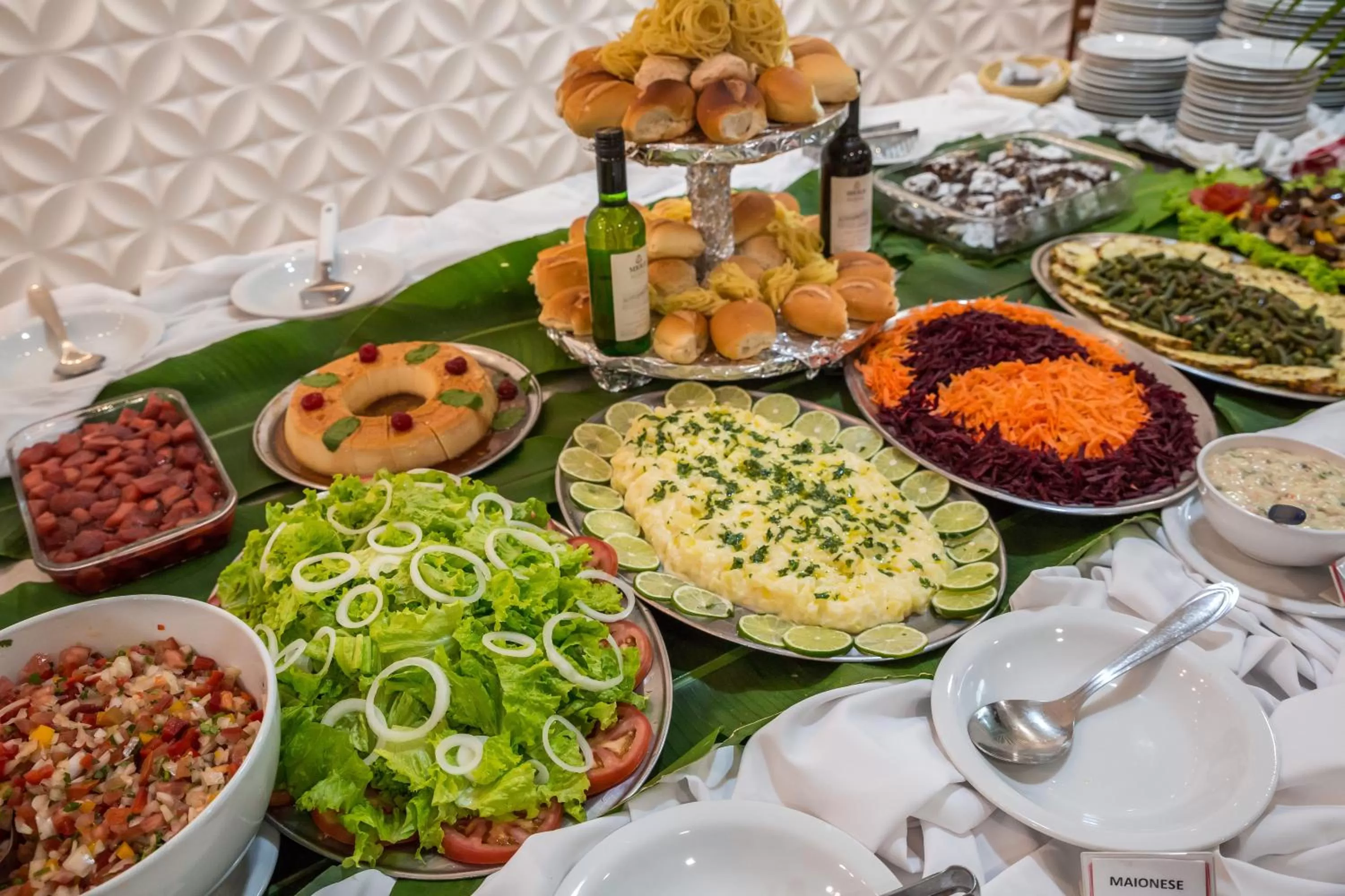 Food and drinks in Floral Inn Family