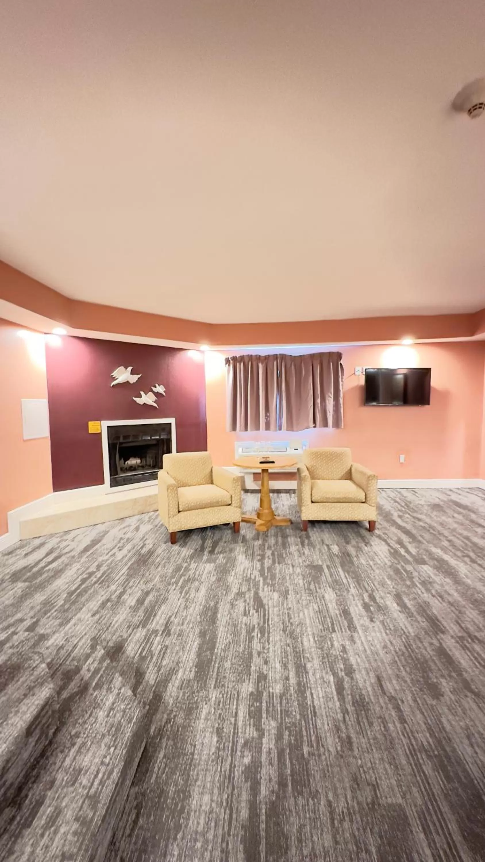 Seating area in Inn of the Dove Harrisburg-Hershey Romantic Suites