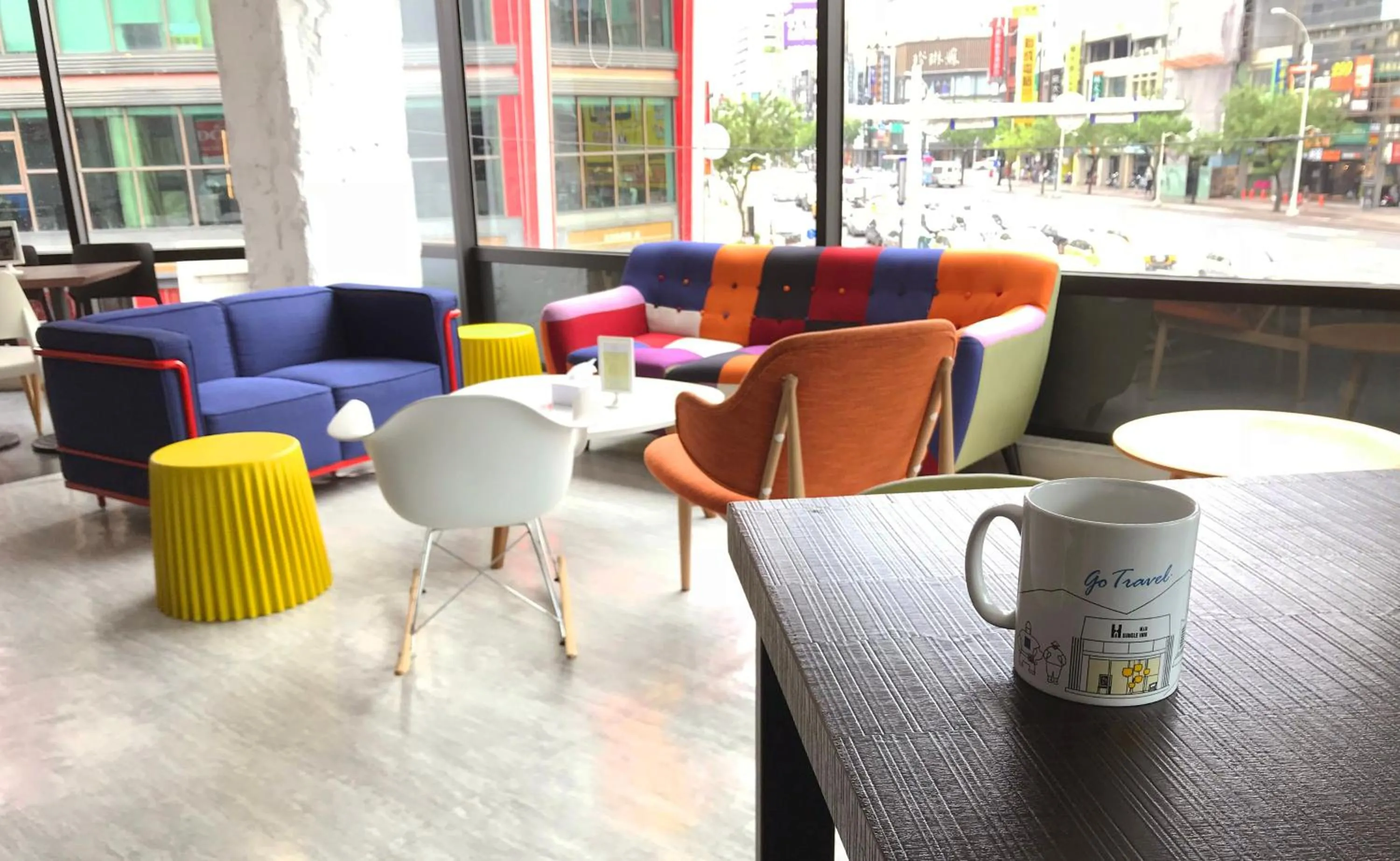 Communal lounge/ TV room in Single Inn-Kaohsiung Station