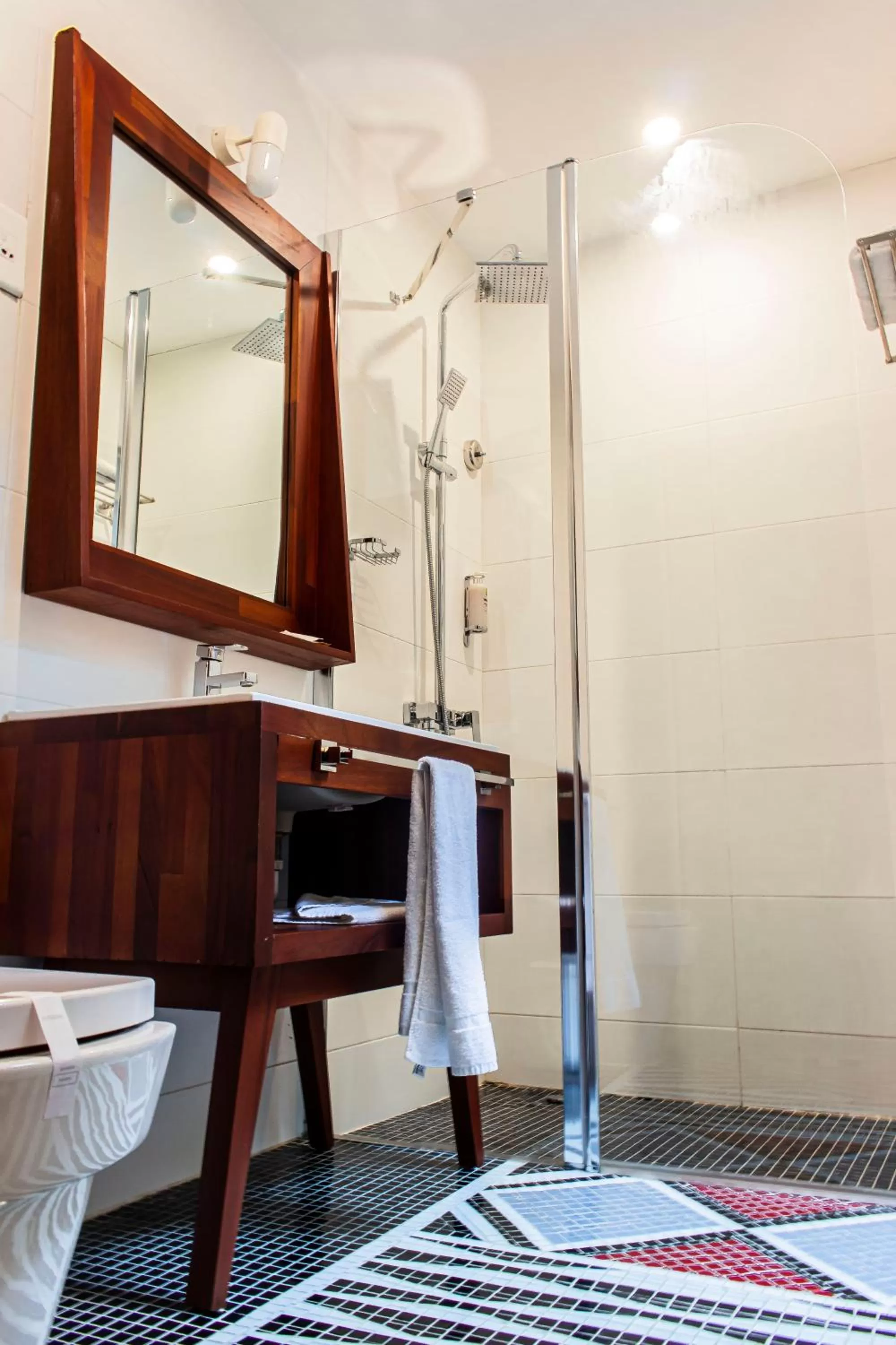 Shower, Bathroom in Boutique Hotel Particulier