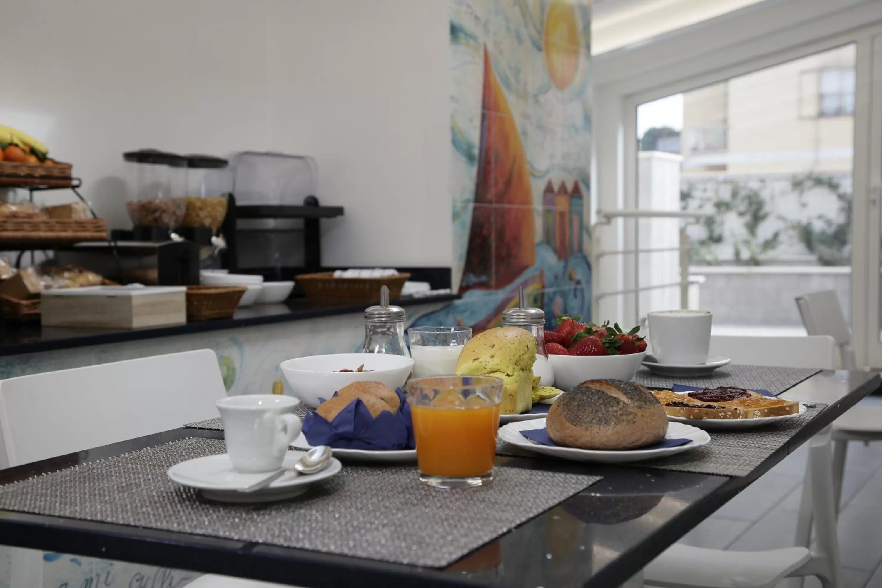 Communal lounge/ TV room in Best Vasto