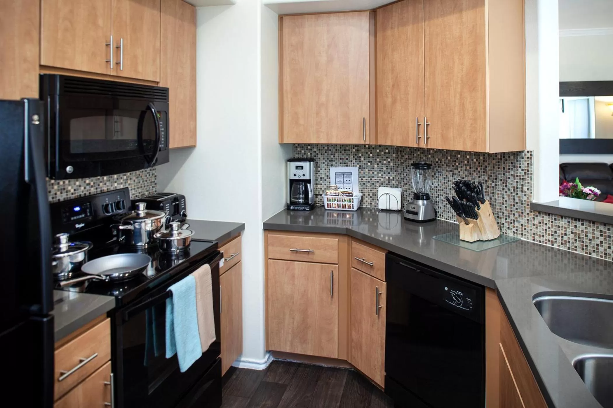Kitchen or kitchenette, Kitchen/Kitchenette in Luxury Condos by Meridian CondoResorts- Scottsdale