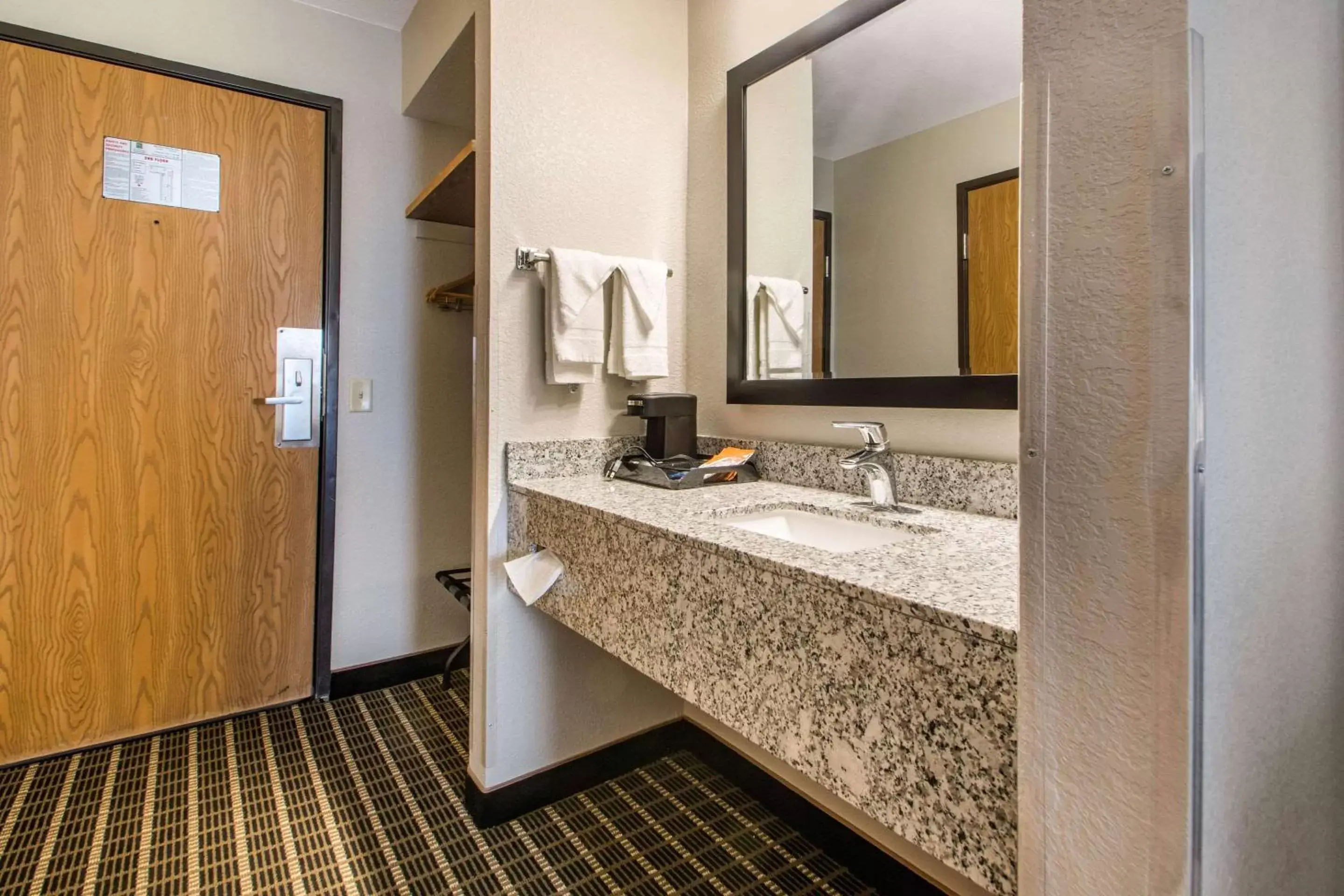 Queen Room with Two Queen Beds - Accessible/Non-Smoking in Quality Inn Madison West Near University Area Queen Room with Two Queen Beds - Accessible/Non-Smoking in Quality Inn Madison West Near University Area