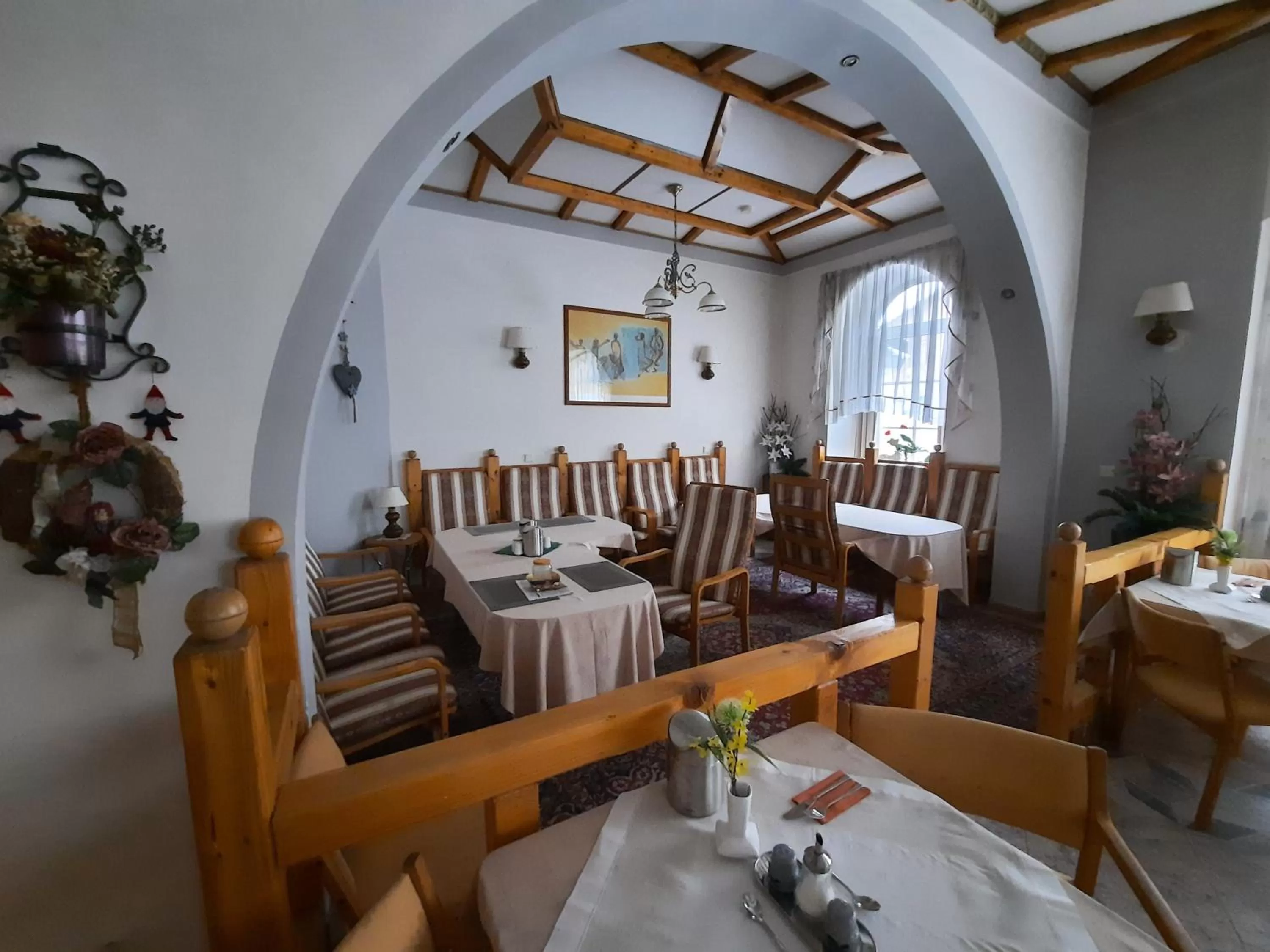 Restaurant/Places to Eat in Hotel Koruna