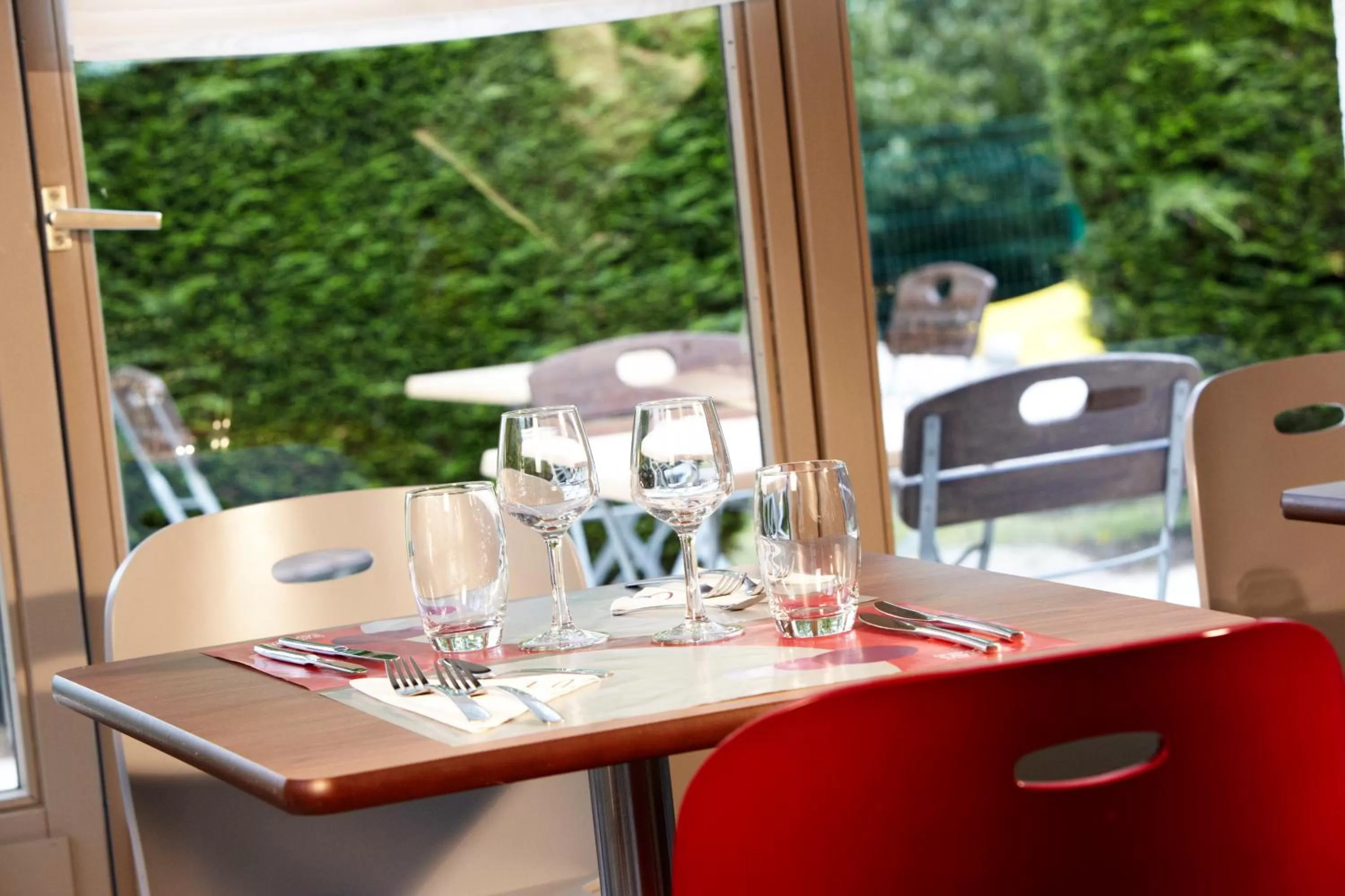 Restaurant/places to eat in Brit Hôtel Dinan - Taden