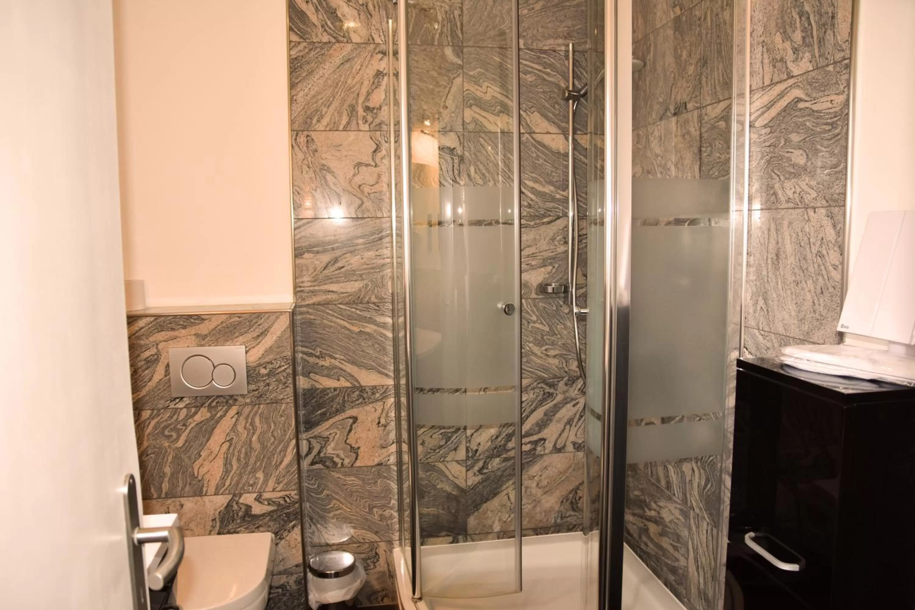 Bathroom in Hotel Walsroder Hof