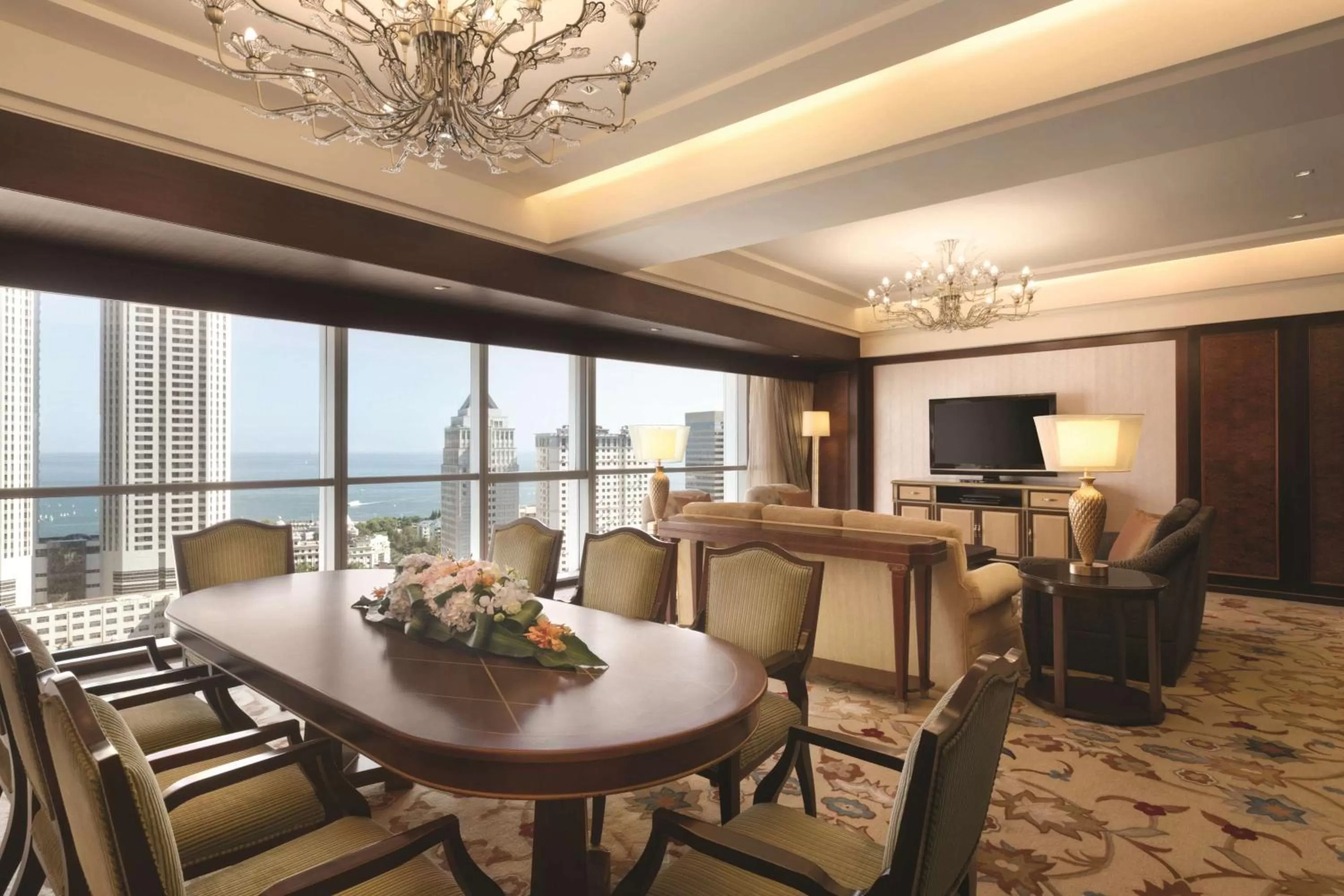 Photo of the whole room in Shangri-La Qingdao