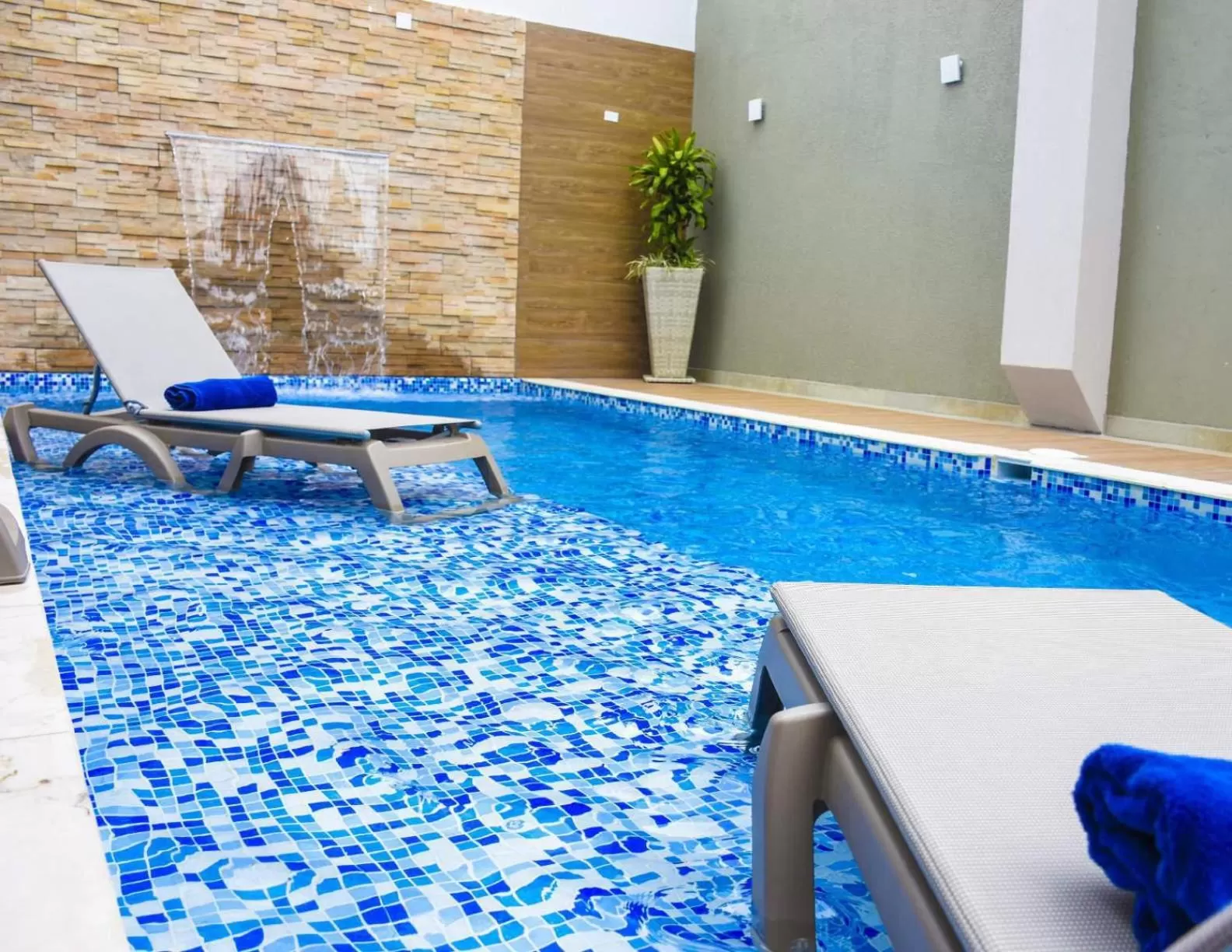 Swimming pool in Hotel Barlovento