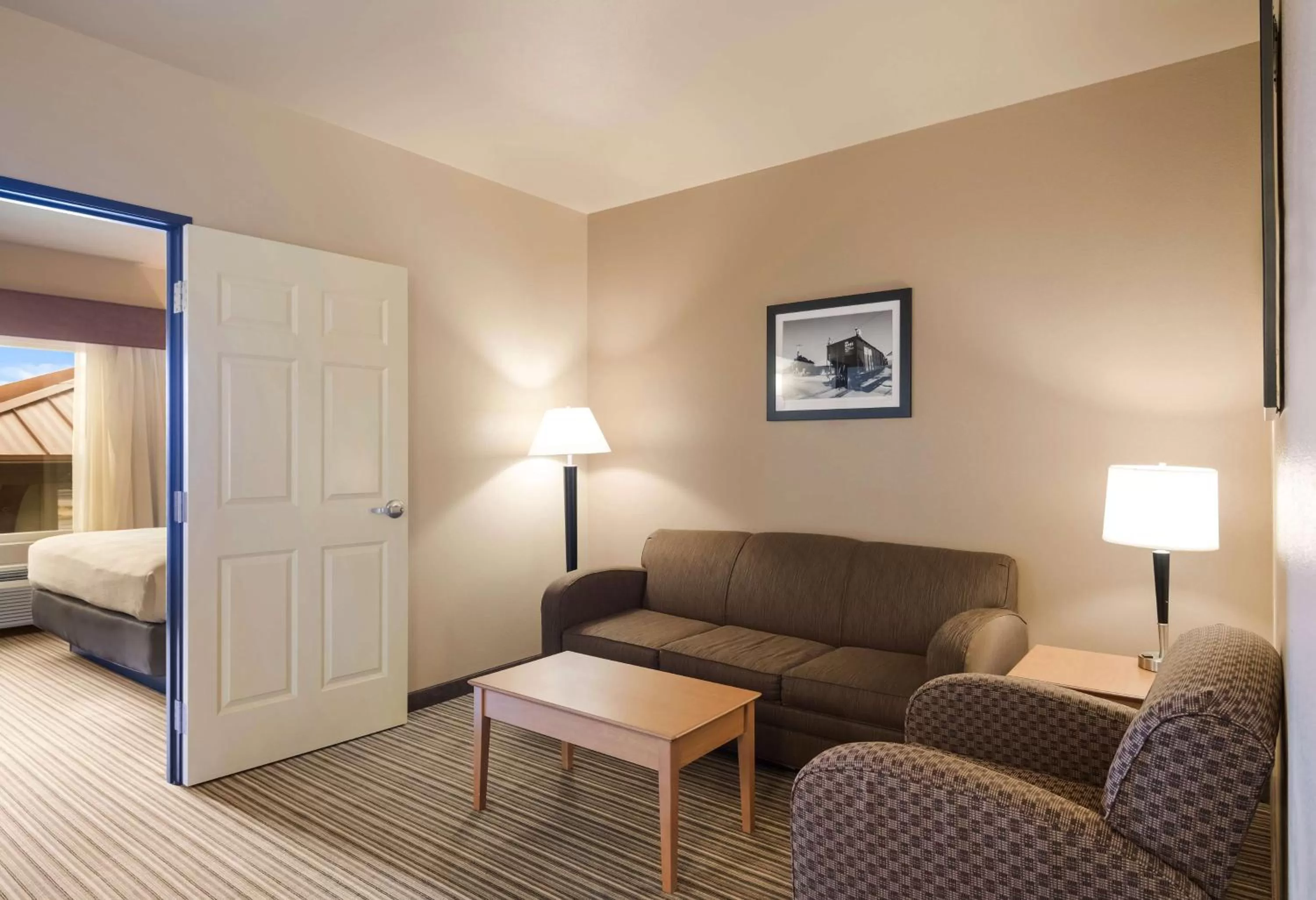 Deluxe King Suite - Non-Smoking in Best Western Shelby Inn & Suites
