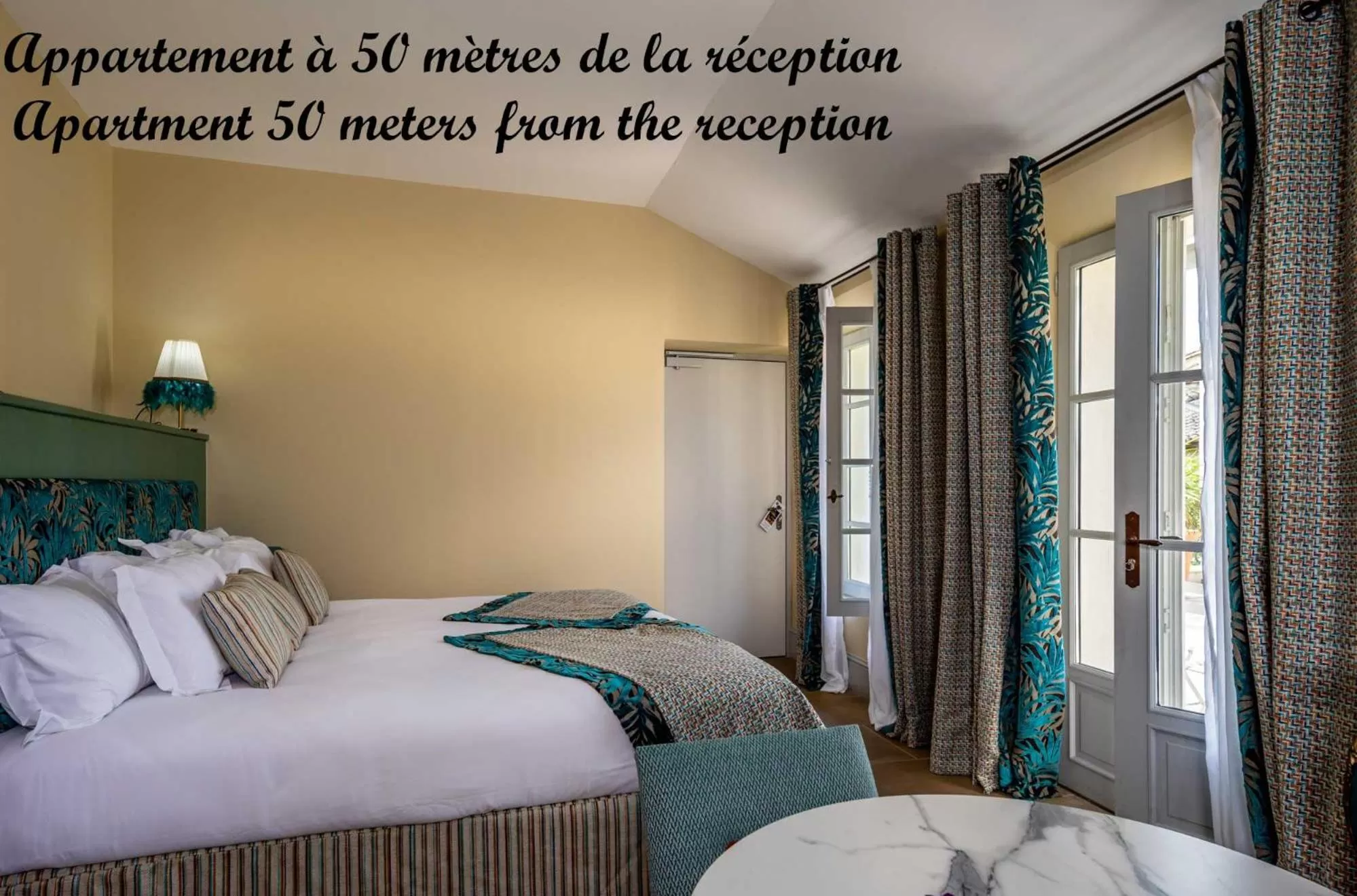 Bed in Le Clos Violette et Le 11 D'Aglaé - Hôtel de Charme Design de Luxe