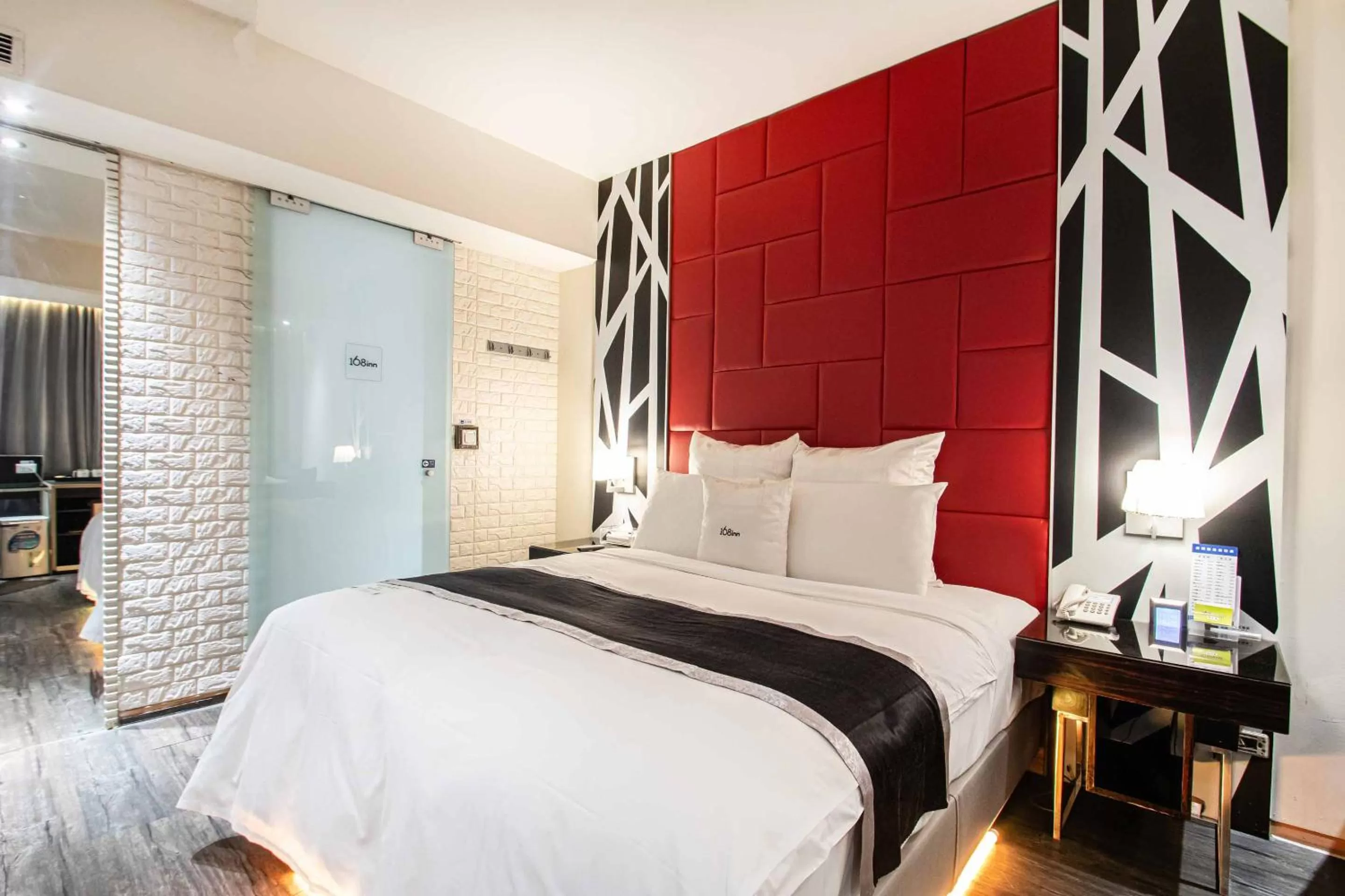 Decorative detail, Bed in 168 Motel-Hsinchu