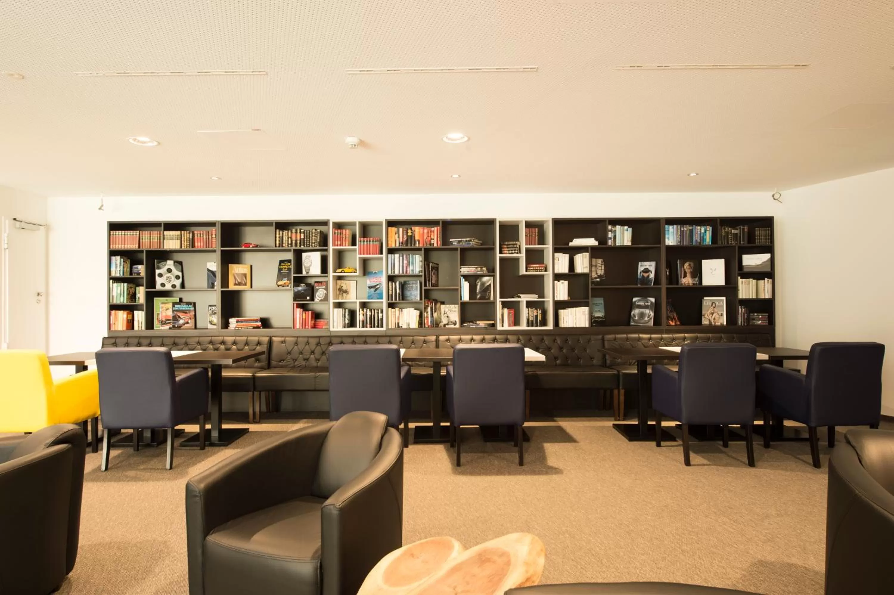 Communal lounge/ TV room in Carathotel Düsseldorf City