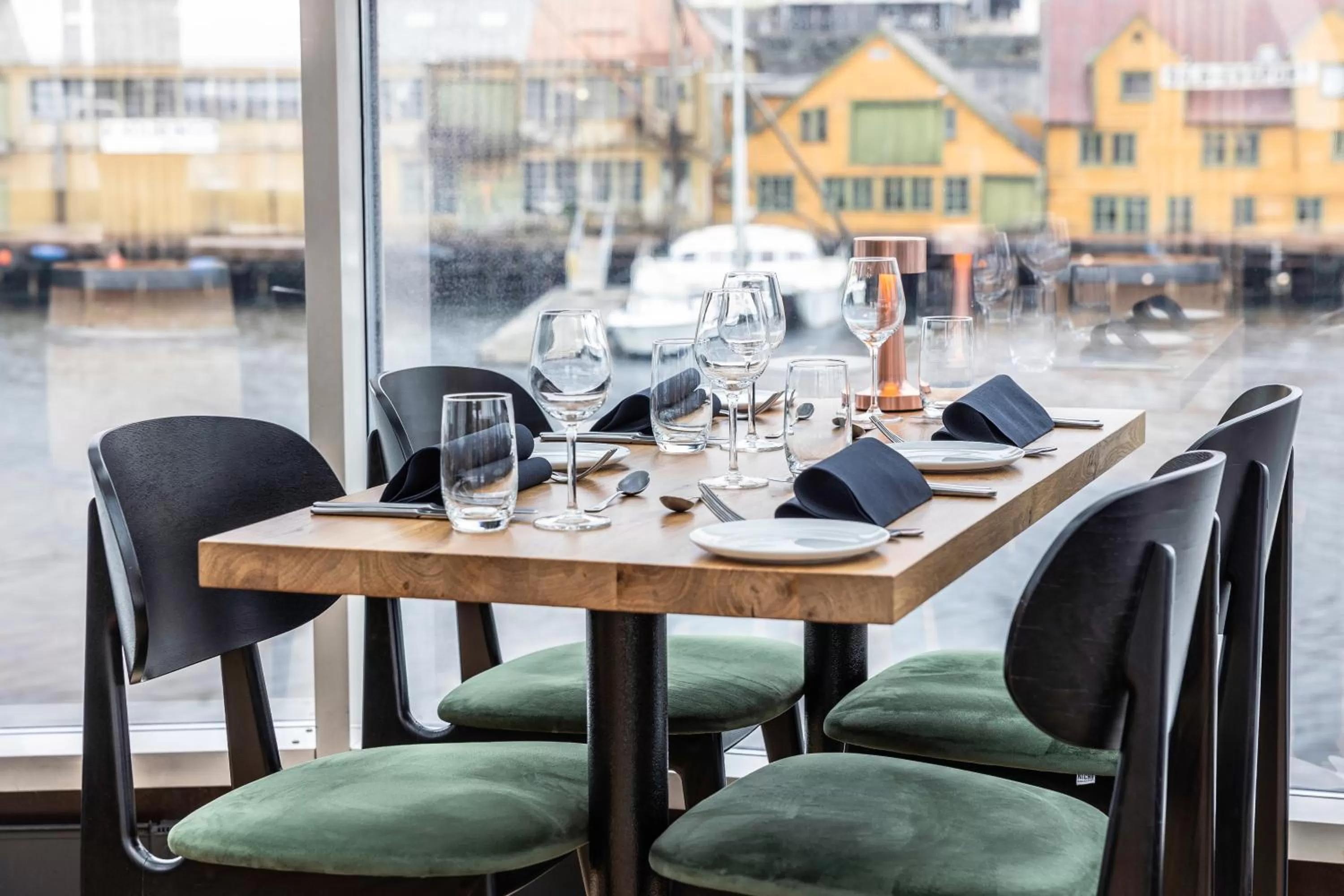 Restaurant/places to eat in Quality Hotel Maritim