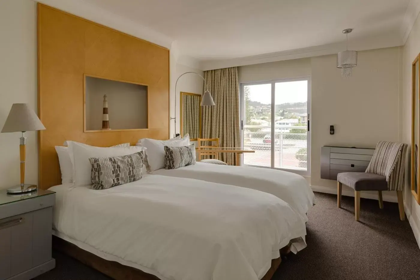 Guest room, 2 Twin/Single Bed(s) in Protea Hotel by Marriott Knysna Quays Guest room, 2 Twin/Single Bed(s) in Protea Hotel by Marriott Knysna Quays