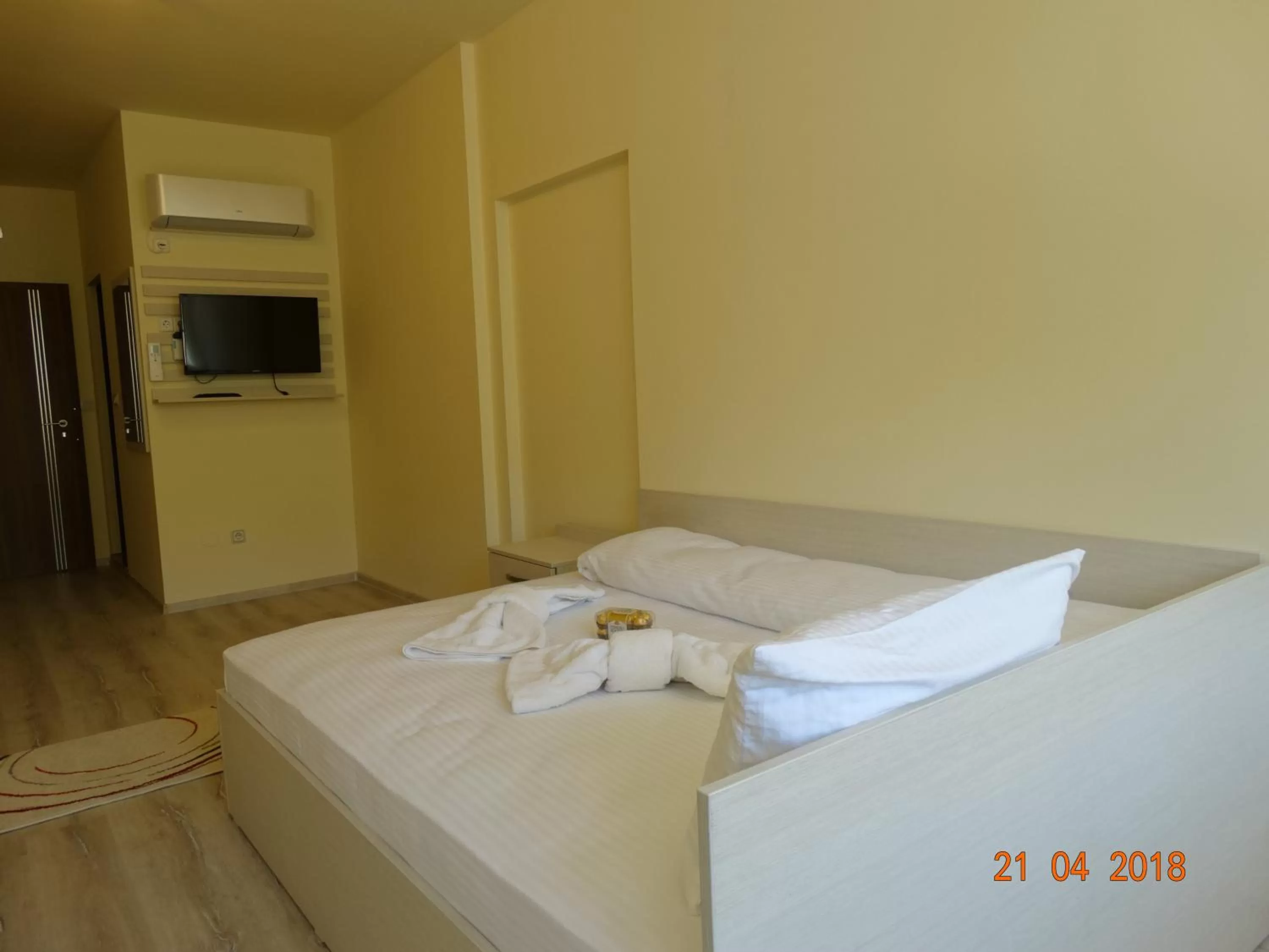 Nearby landmark, Bed in Hotel Lago Peshtera