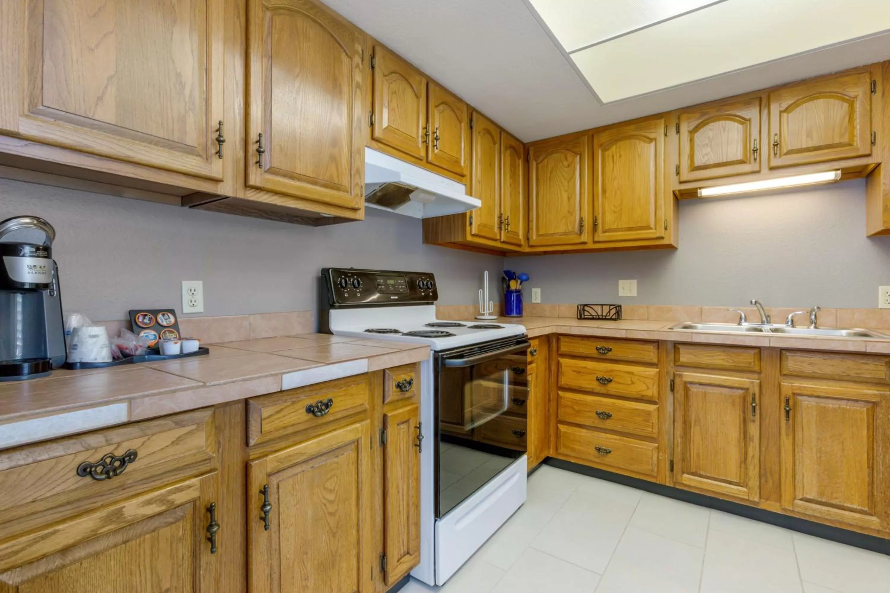Bedroom in Best Western Pecos Inn