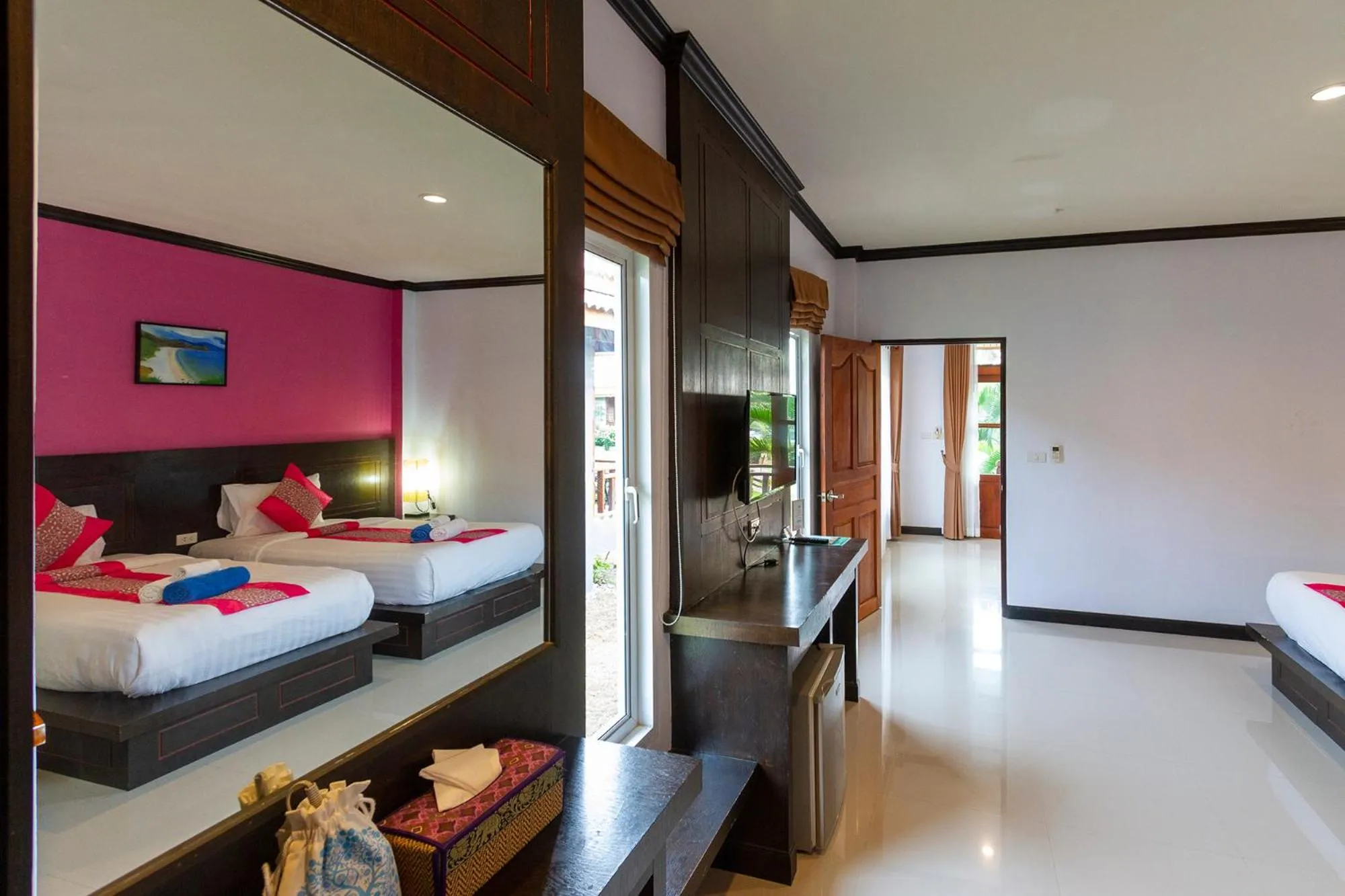 TV and multimedia, Bed in Lanta Lapaya Resort