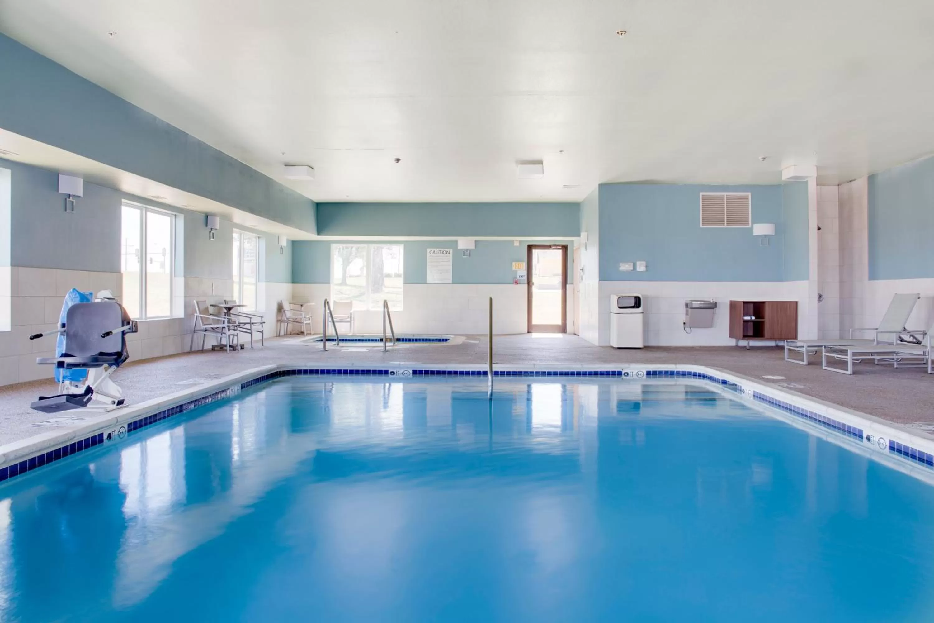 Swimming pool in Holiday Inn Express Hotel & Suites Chickasha by IHG