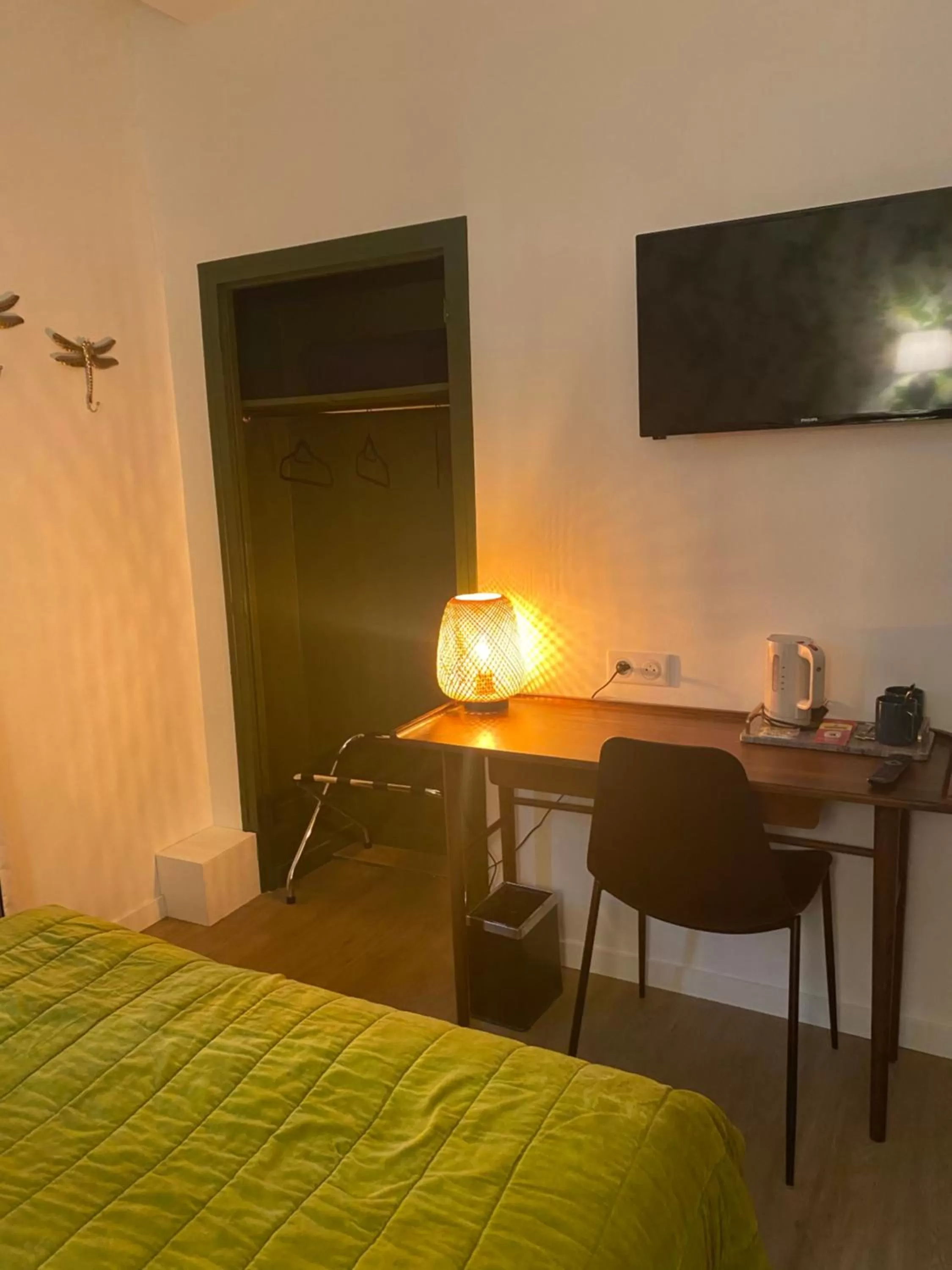 Bed in Grand Hotel De La Poste - Lyon Sud - Vienne