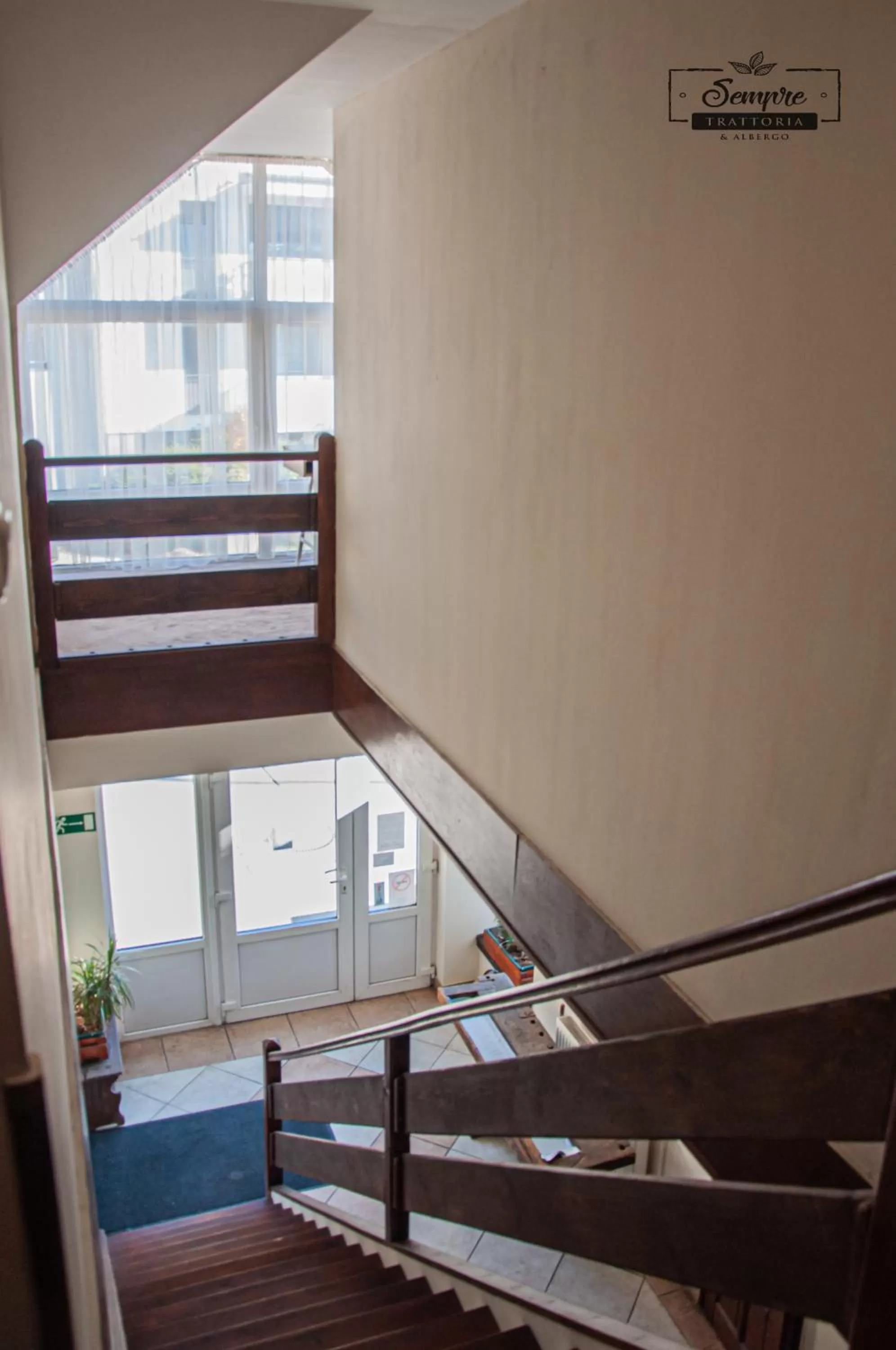 Sempre Étterem És Panzió