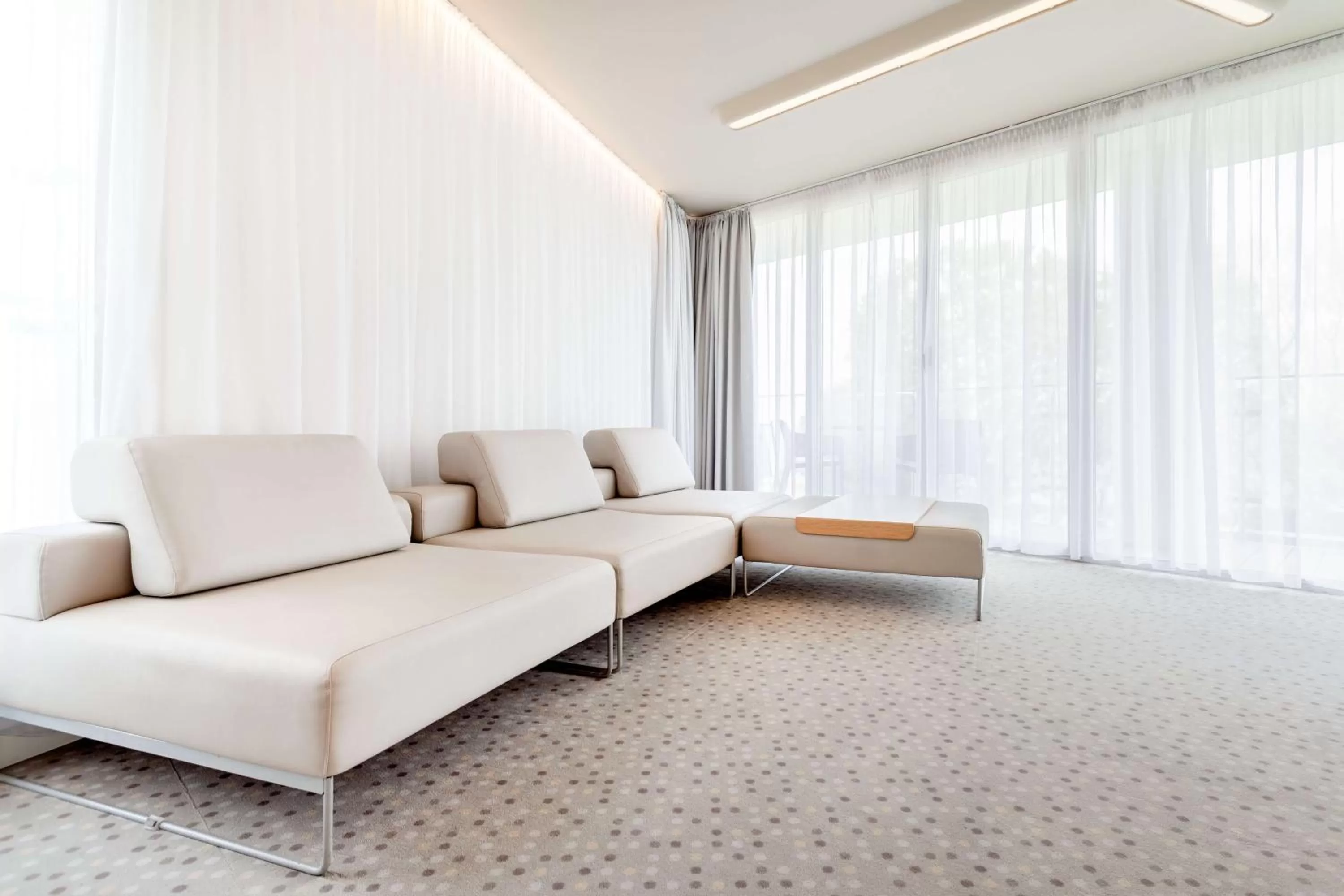 Living room in Ultra Marine by Zdrojowa