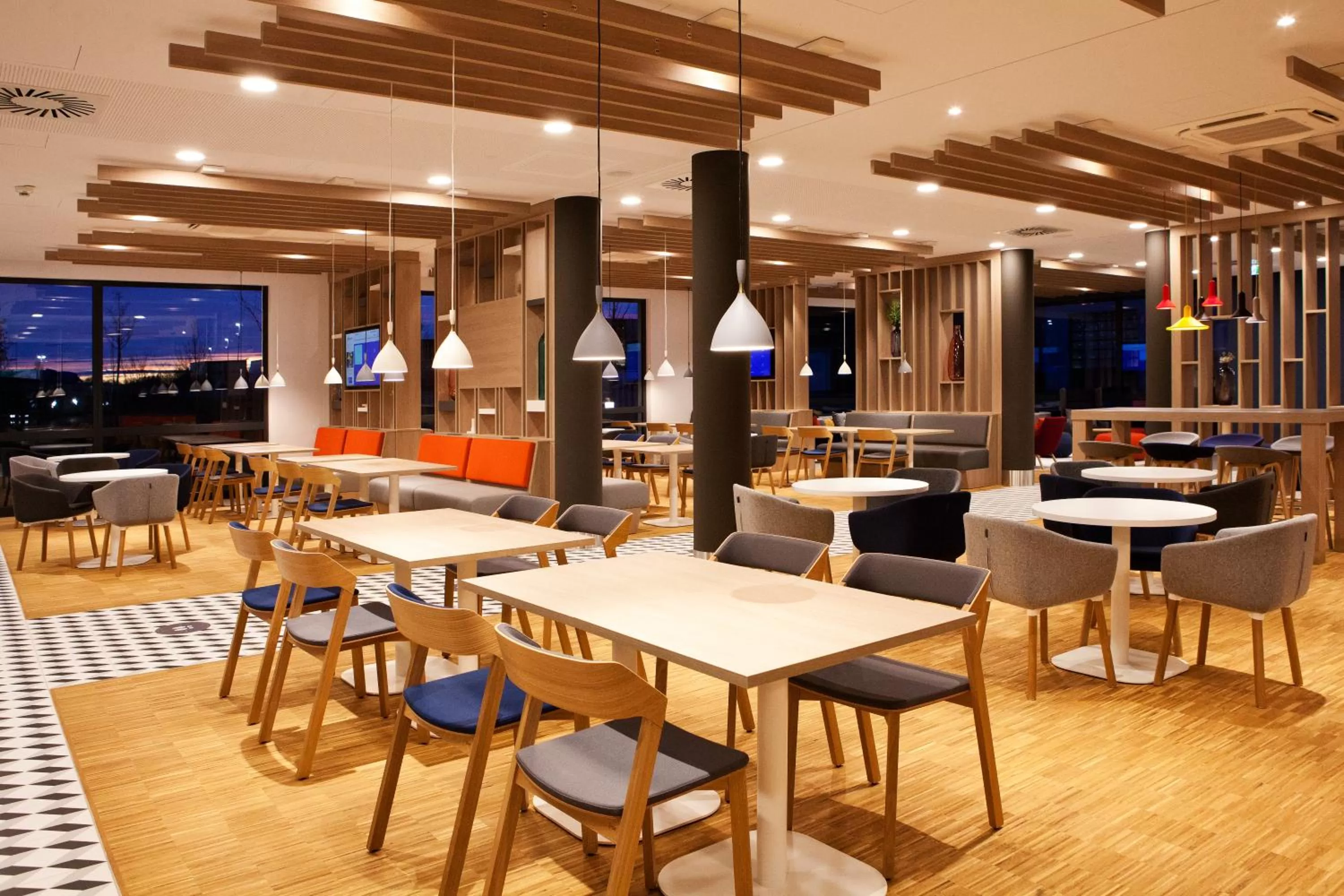 Restaurant/places to eat in Holiday Inn Express - Offenburg by IHG