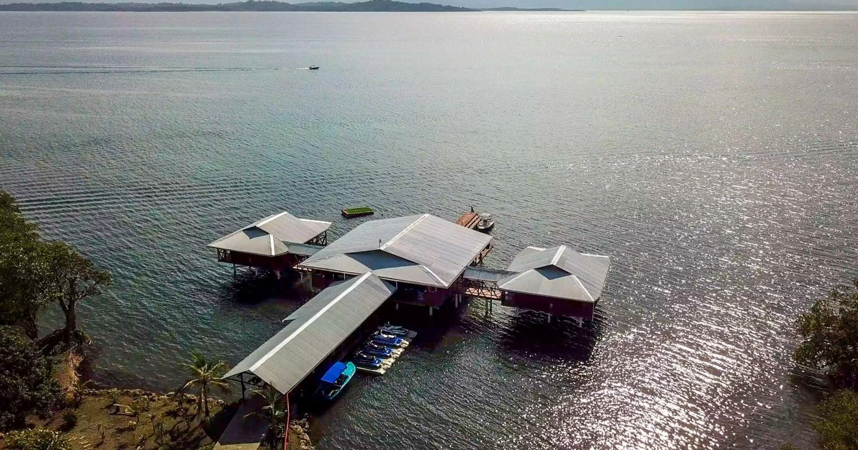 Bird's eye view, Bird's-eye View in Aqui hoy cabañas