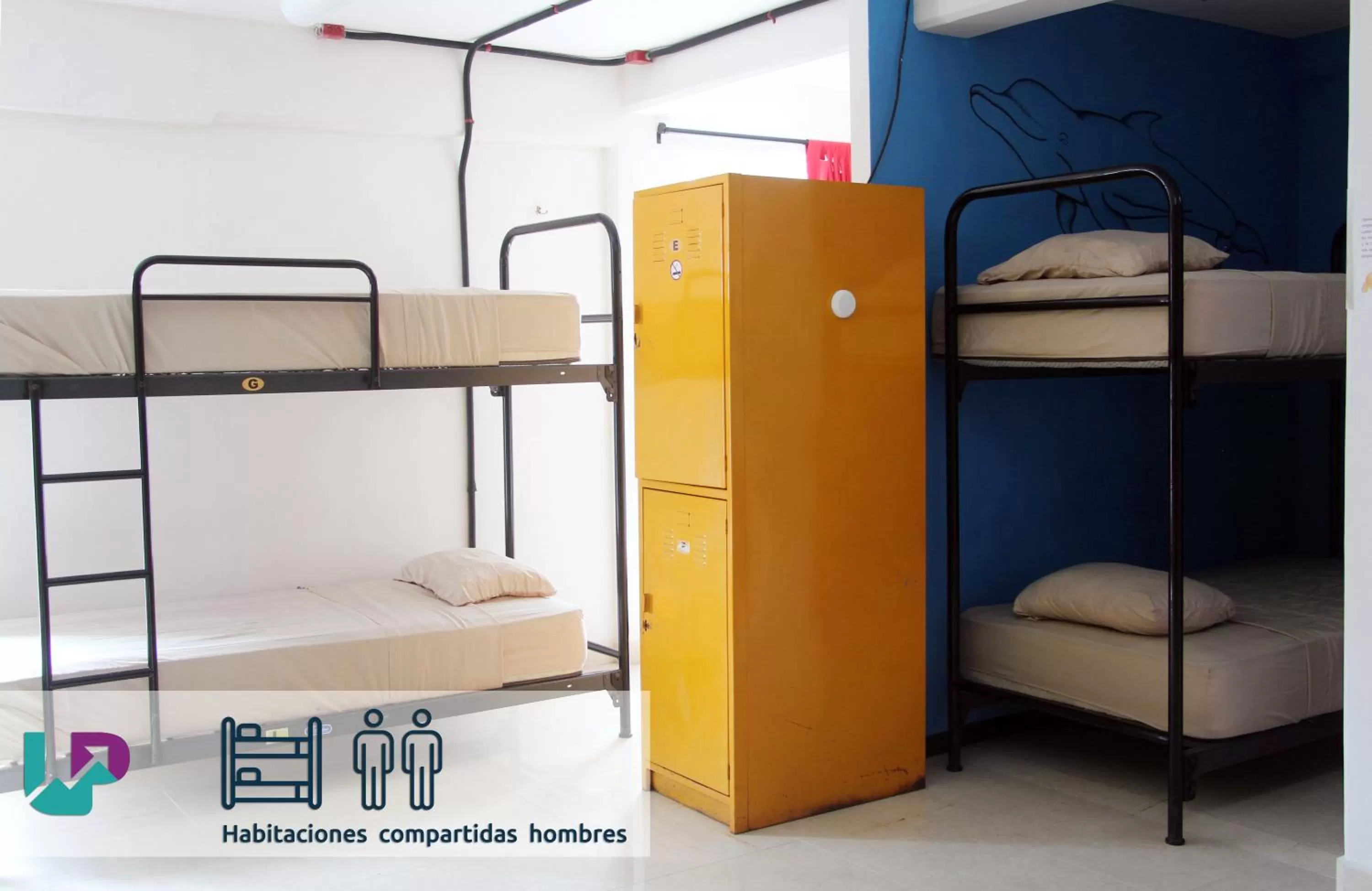 Photo of the whole room, Bunk Bed in Hotel & Hostal Casa de Luz Cancun