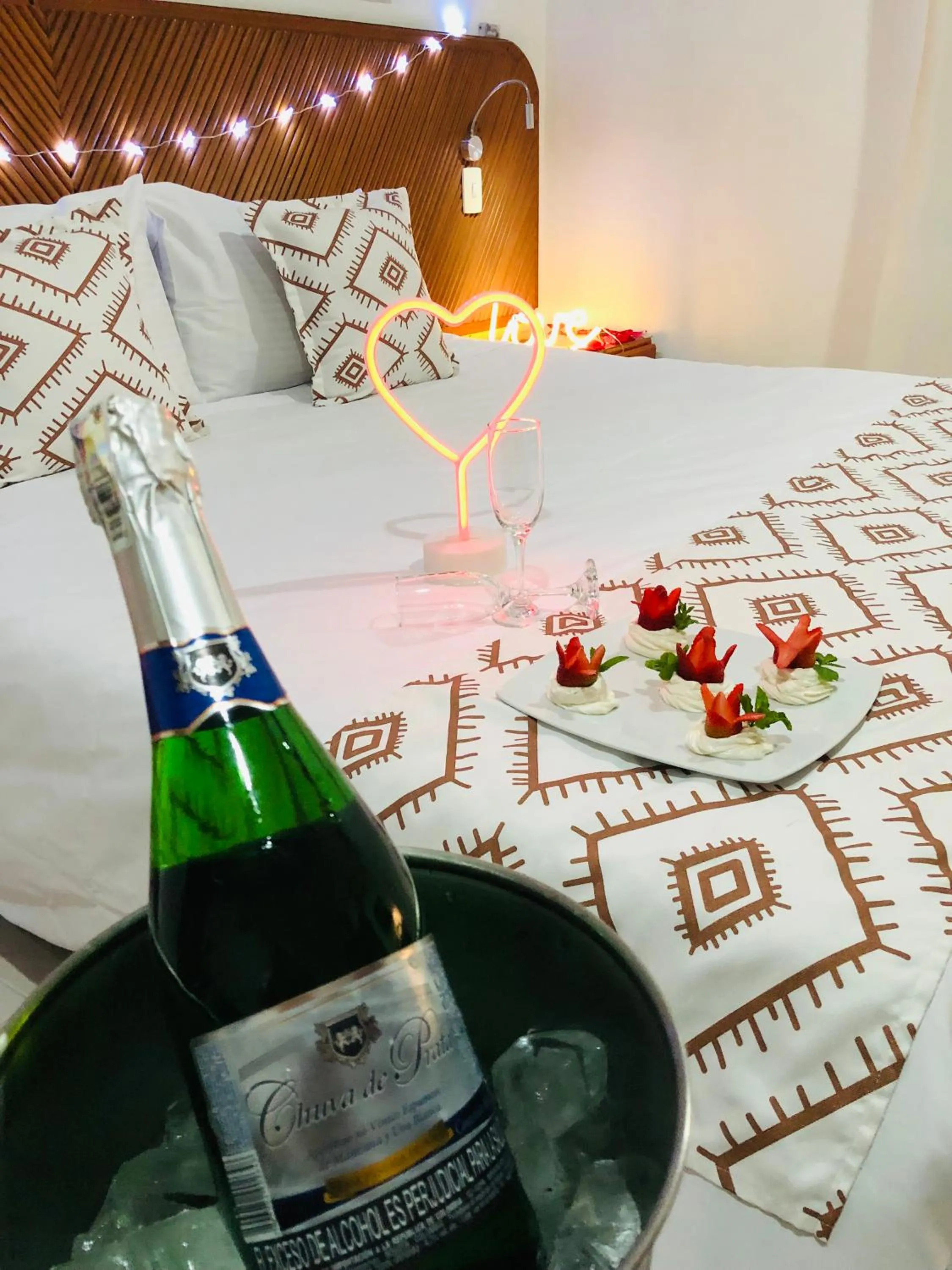 Property building, Bed in Hotel Guane