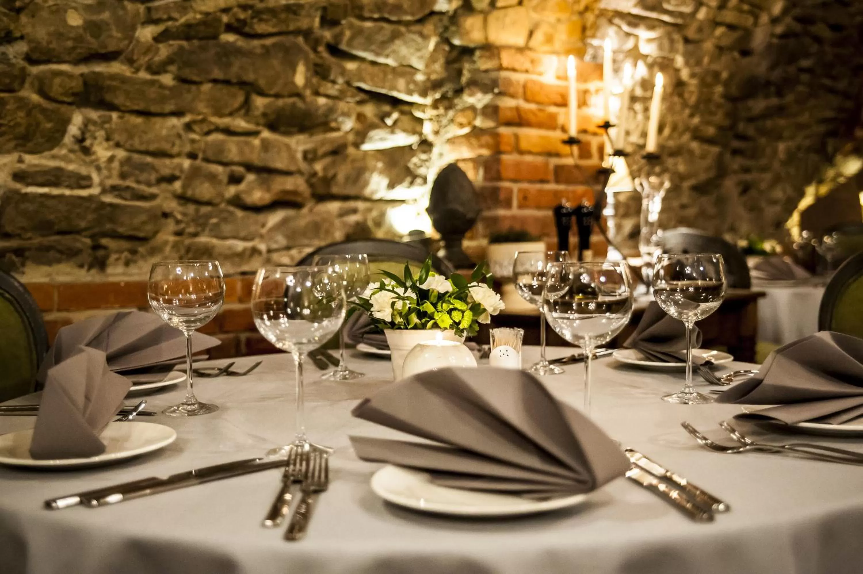 Restaurant/Places to Eat in Hotel Restauracja Piwnica Rycerska