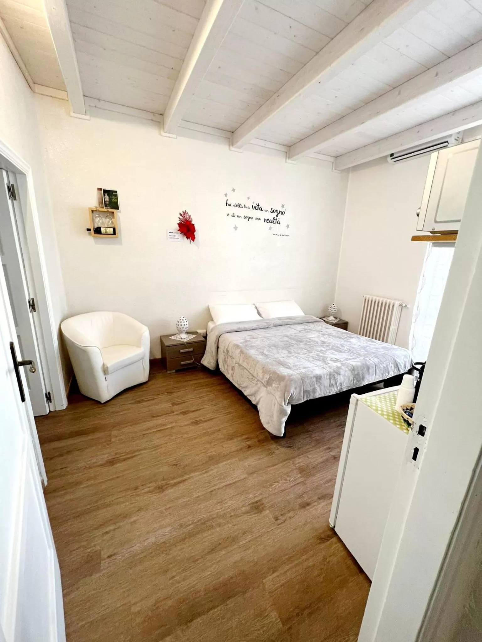 Photo of the whole room, Bed in Il Girasole