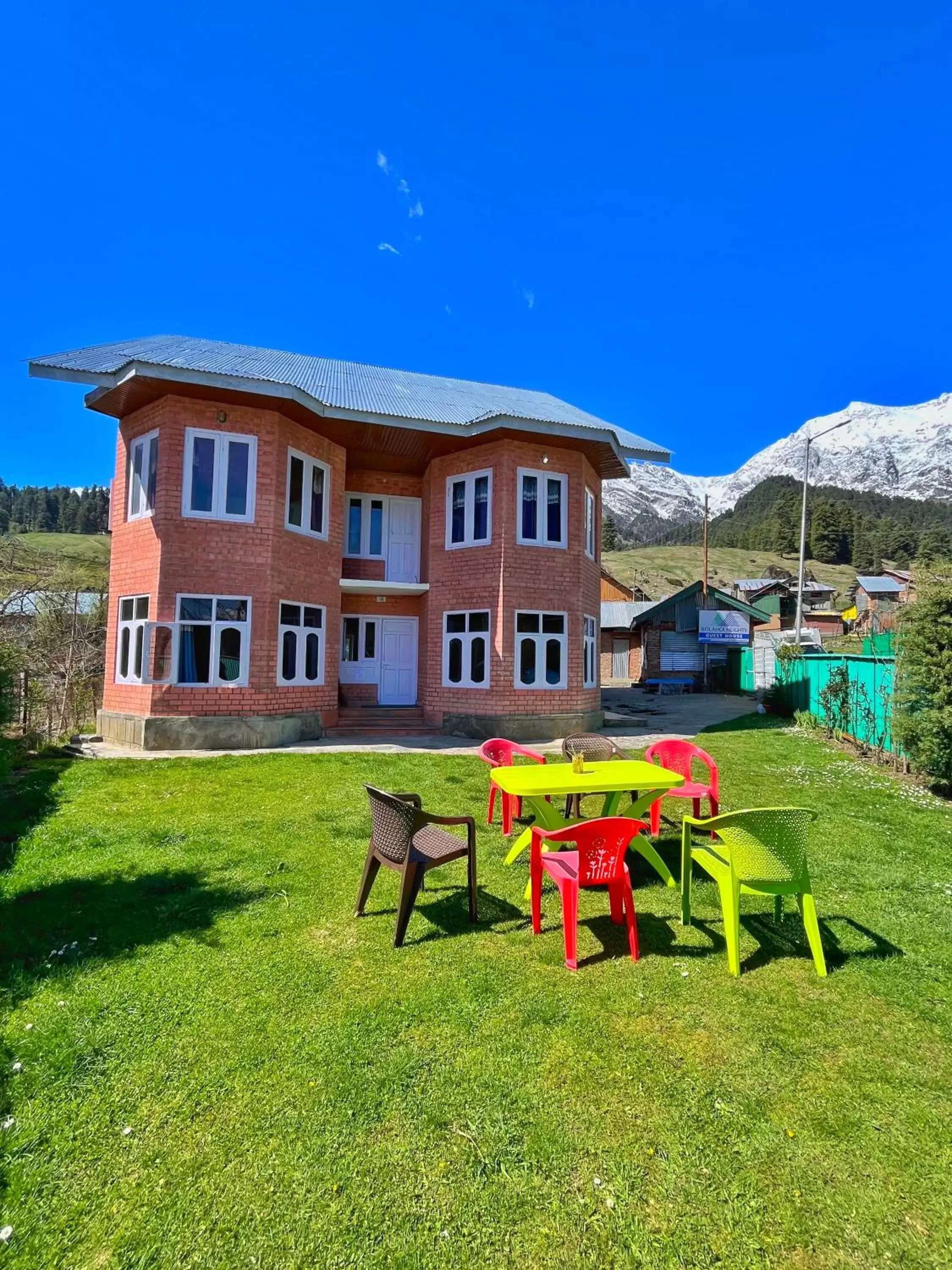 Kolahoi Heights Guest House Kolahoi Heights Guest House