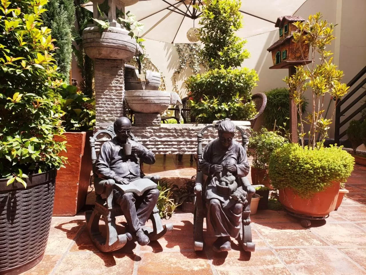 Property building in Hotel La Farola