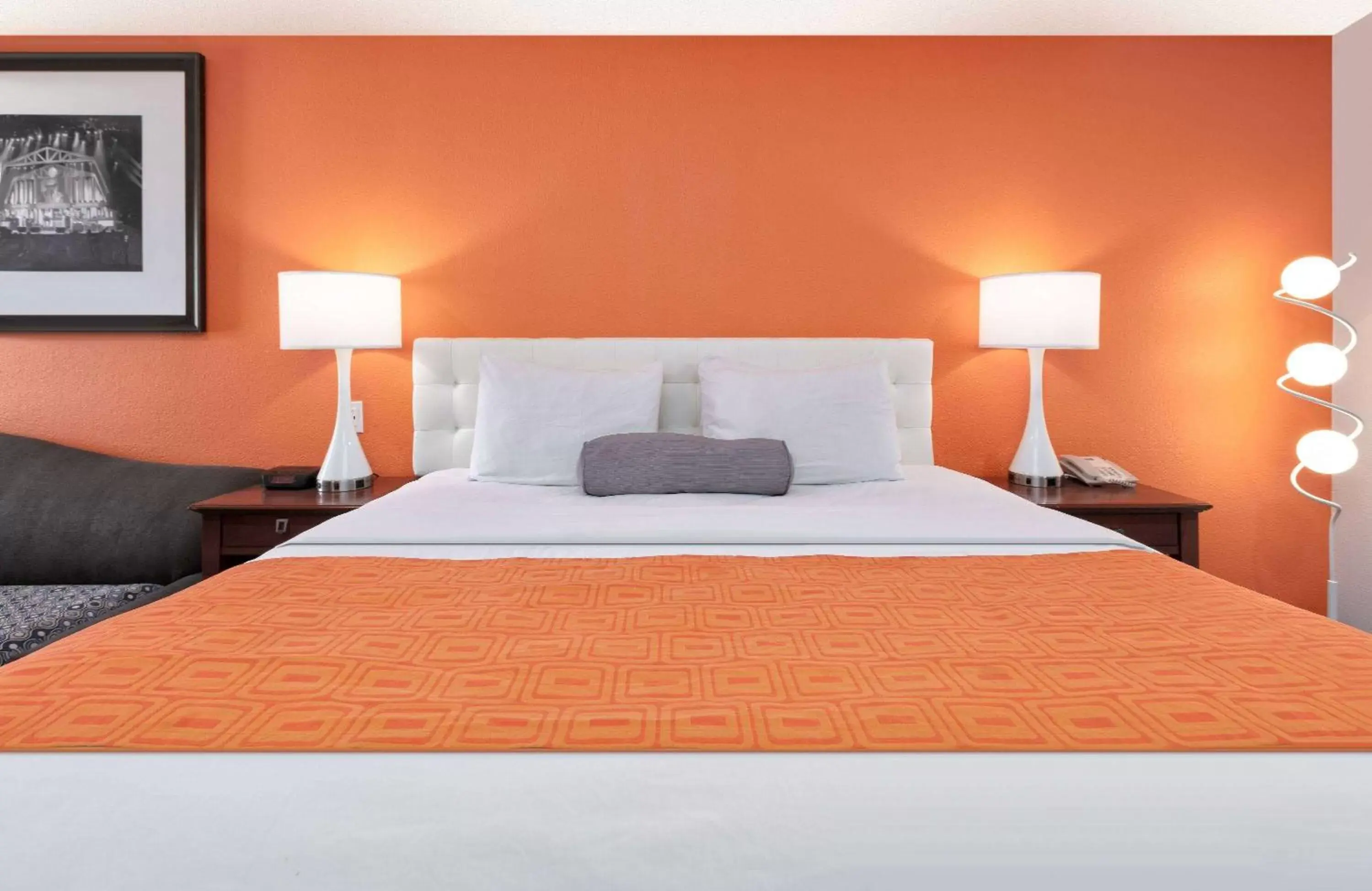 King Room - Non-Smoking in Howard Johnson by Wyndham San Marcos King Room - Non-Smoking in Howard Johnson by Wyndham San Marcos