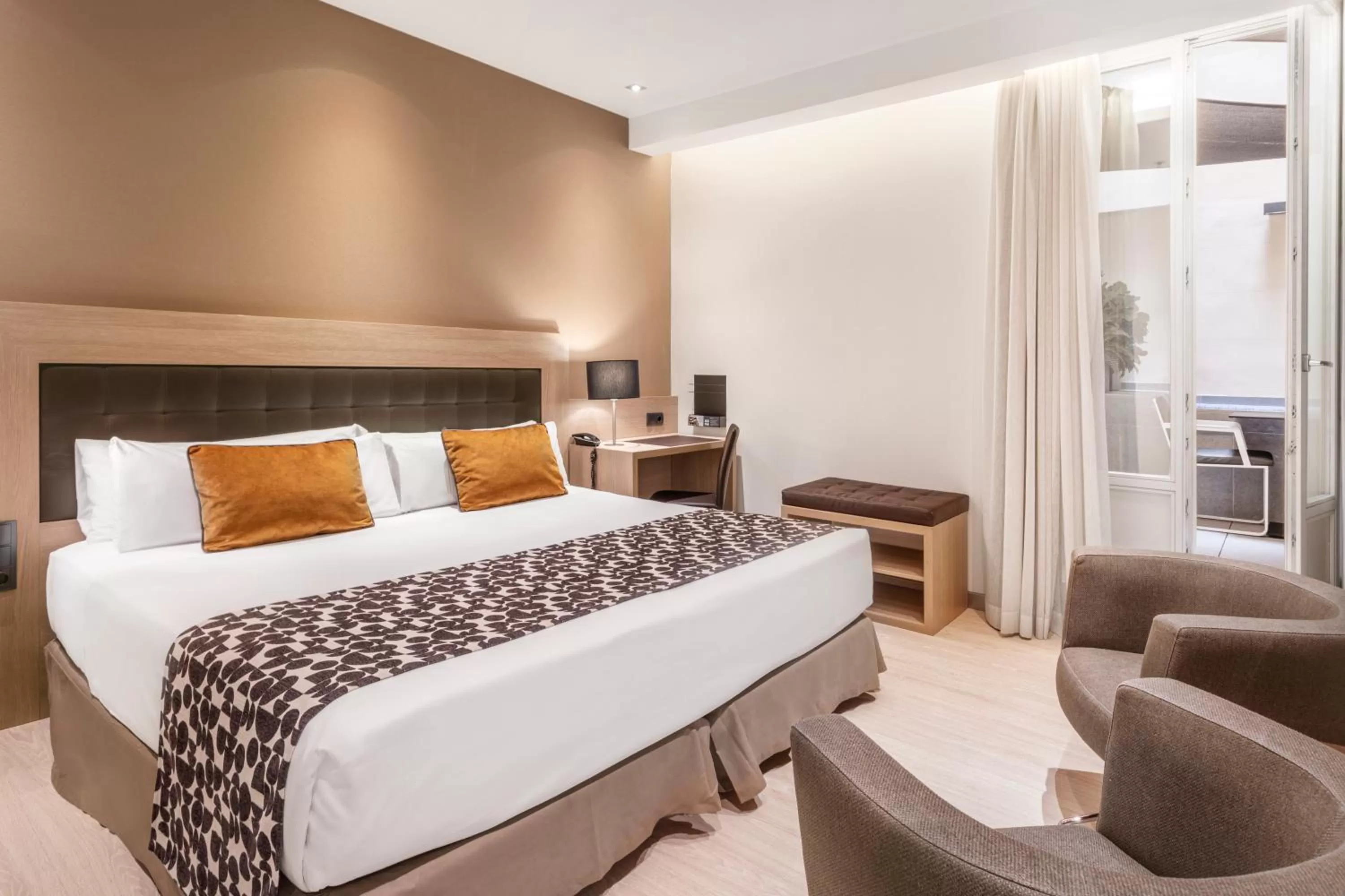 Bed in Catalonia Plaza Mayor