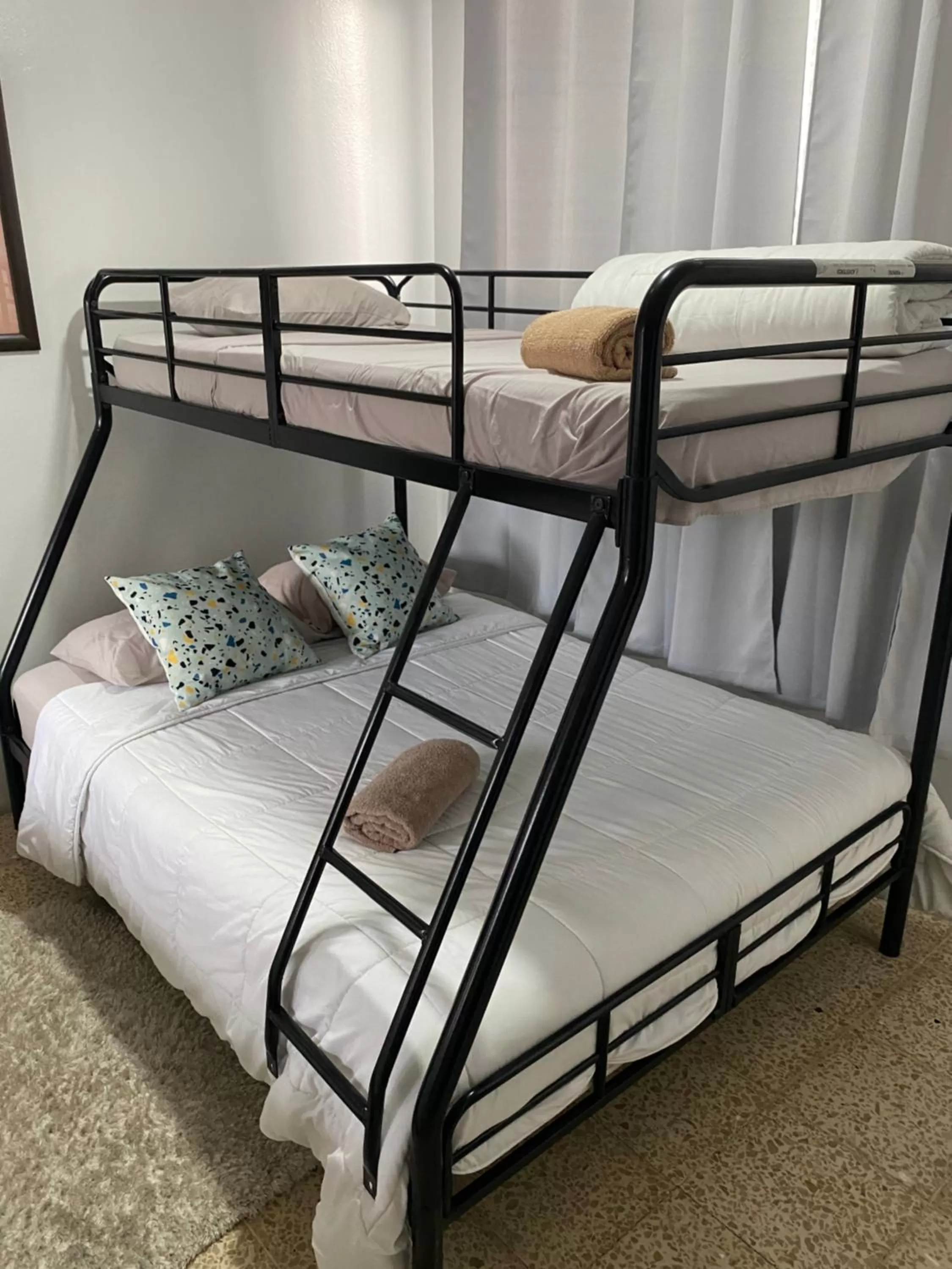 Bed, Bunk Bed in Hotel Cañas