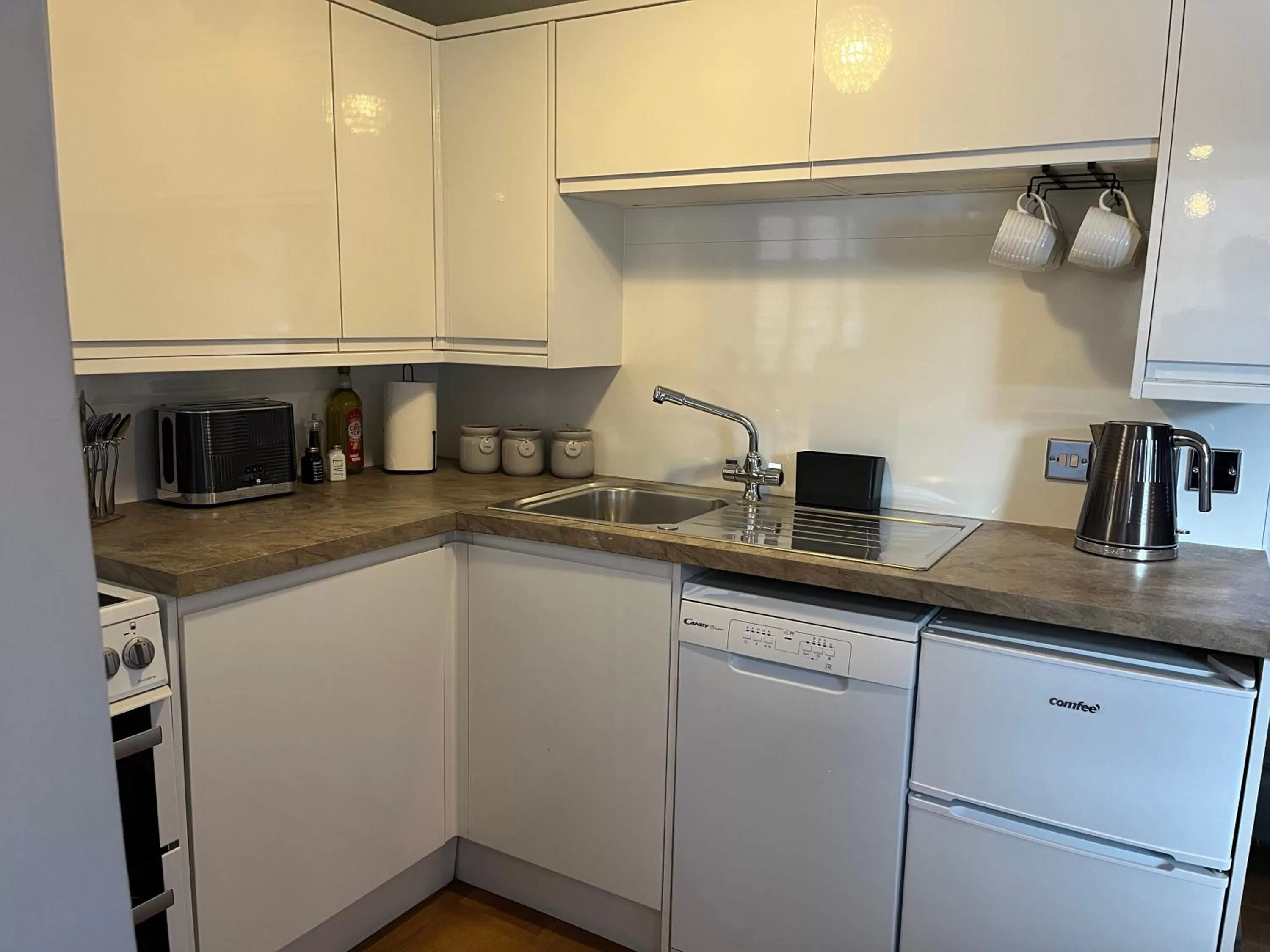 Coffee/tea facilities in Crown and Cushion Appleby