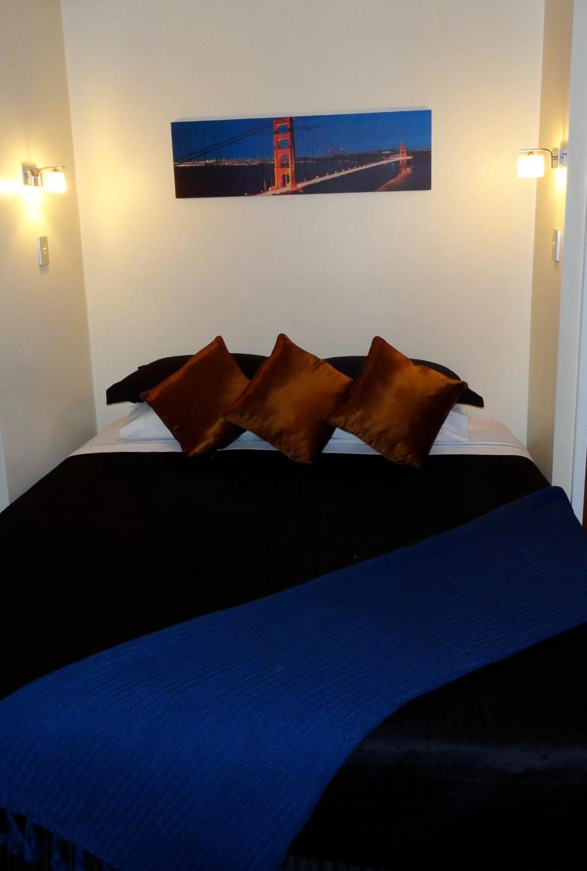 Bed in Aarburg Airport Motel